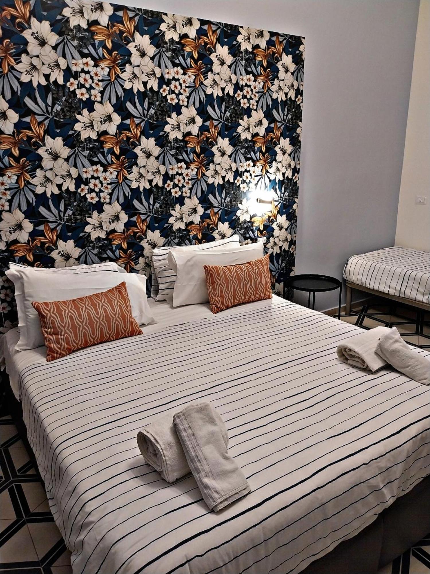 Firenze24 * Naples