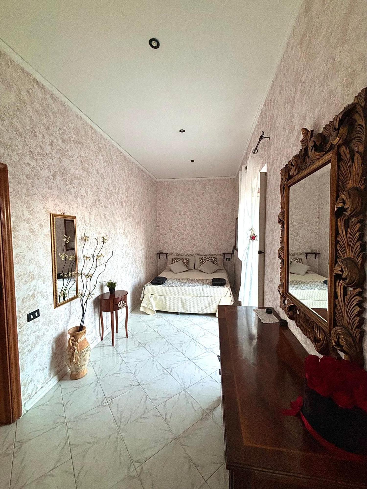 Rian House *