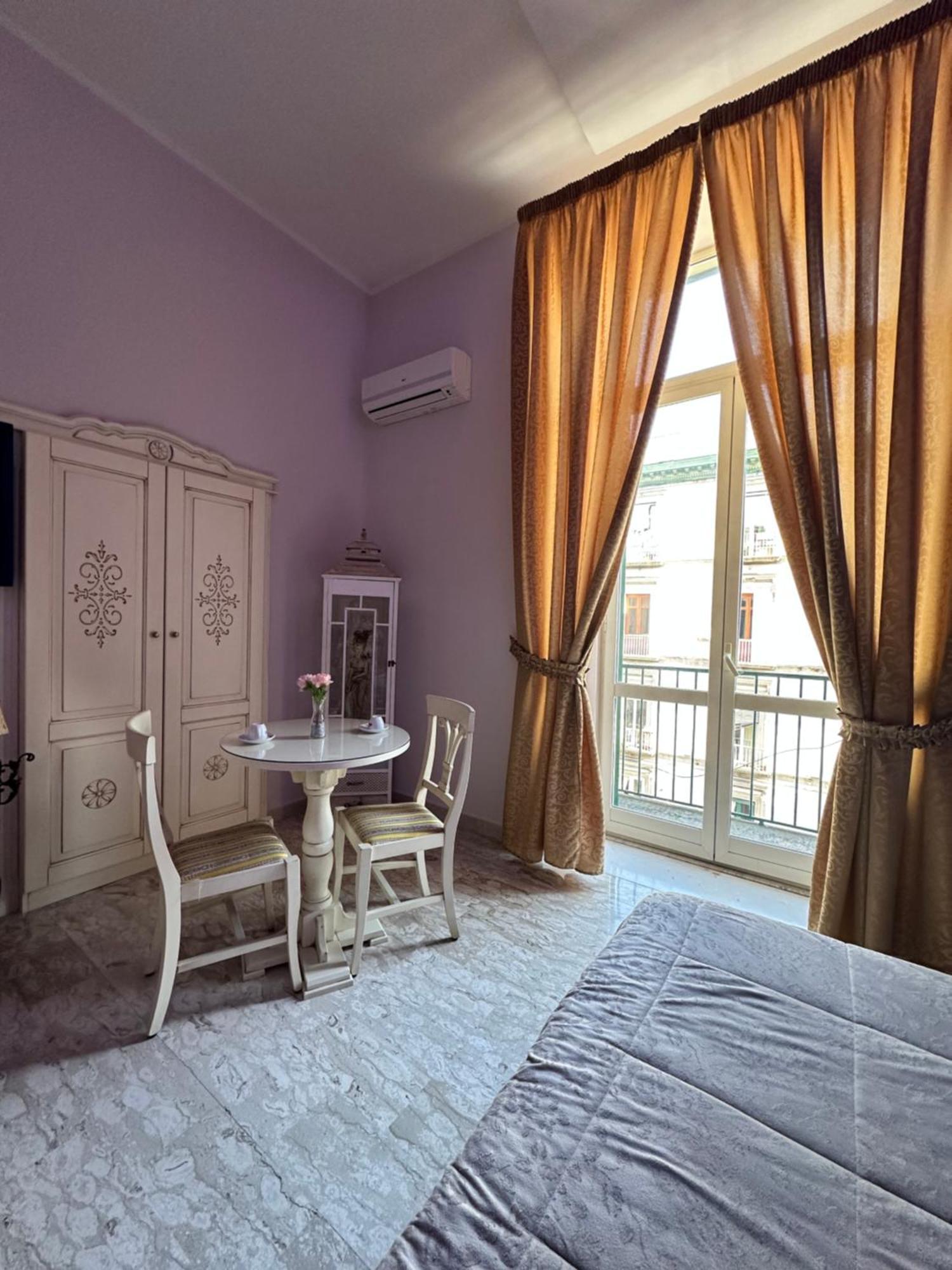 Gold94 Bed & Breakfast Naples