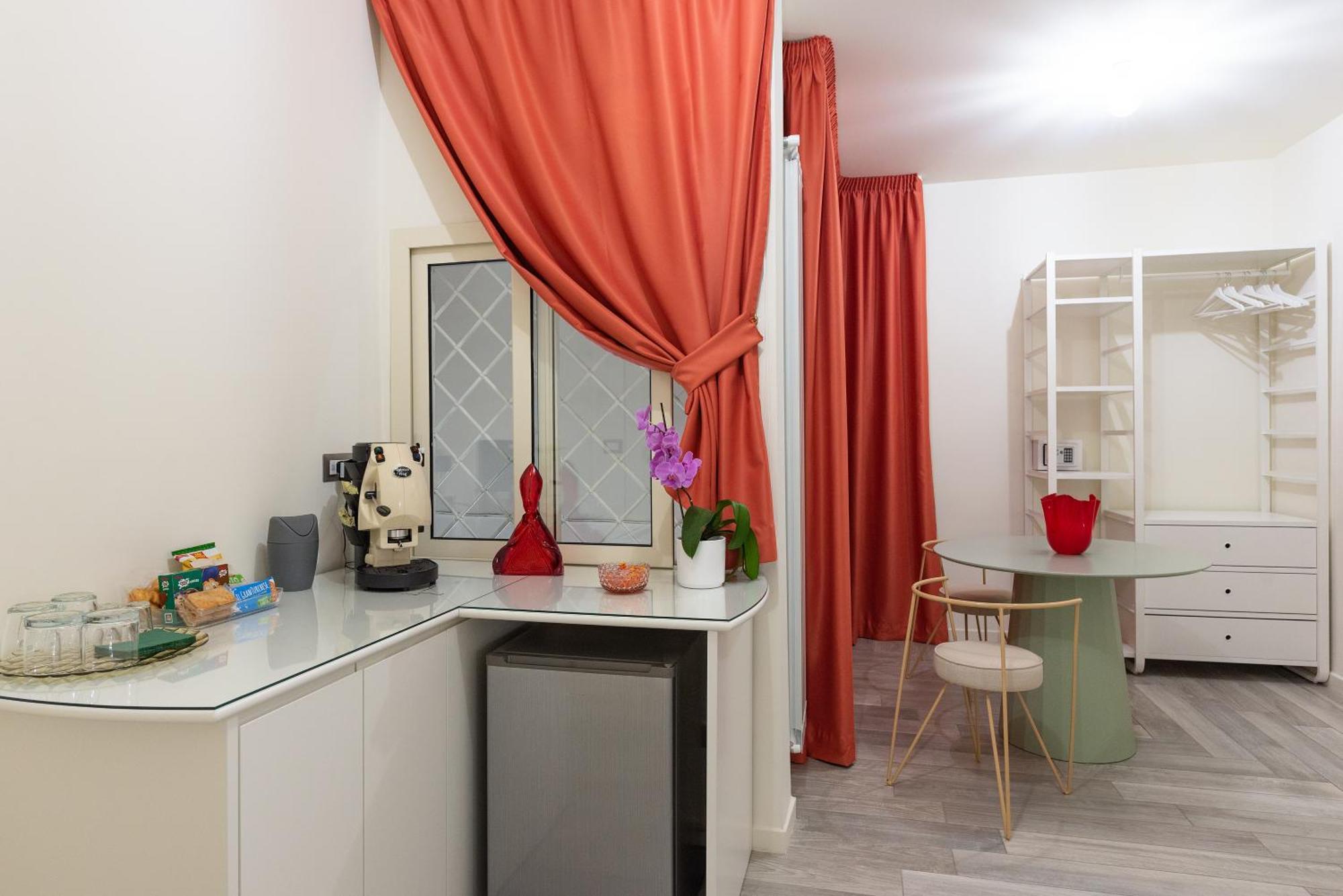 Private Intermezzo * Naples
