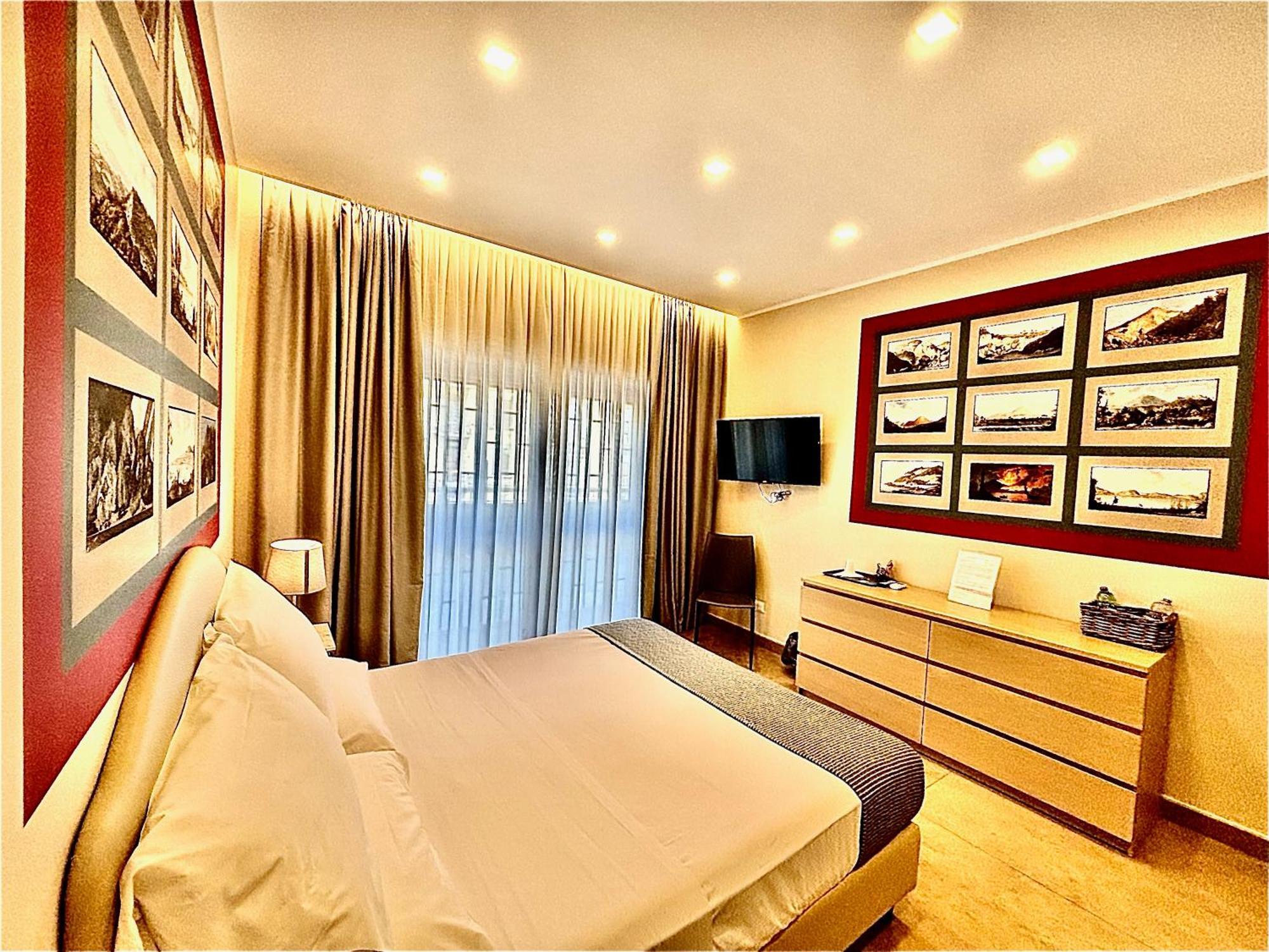 Mdc Luxury * Naples