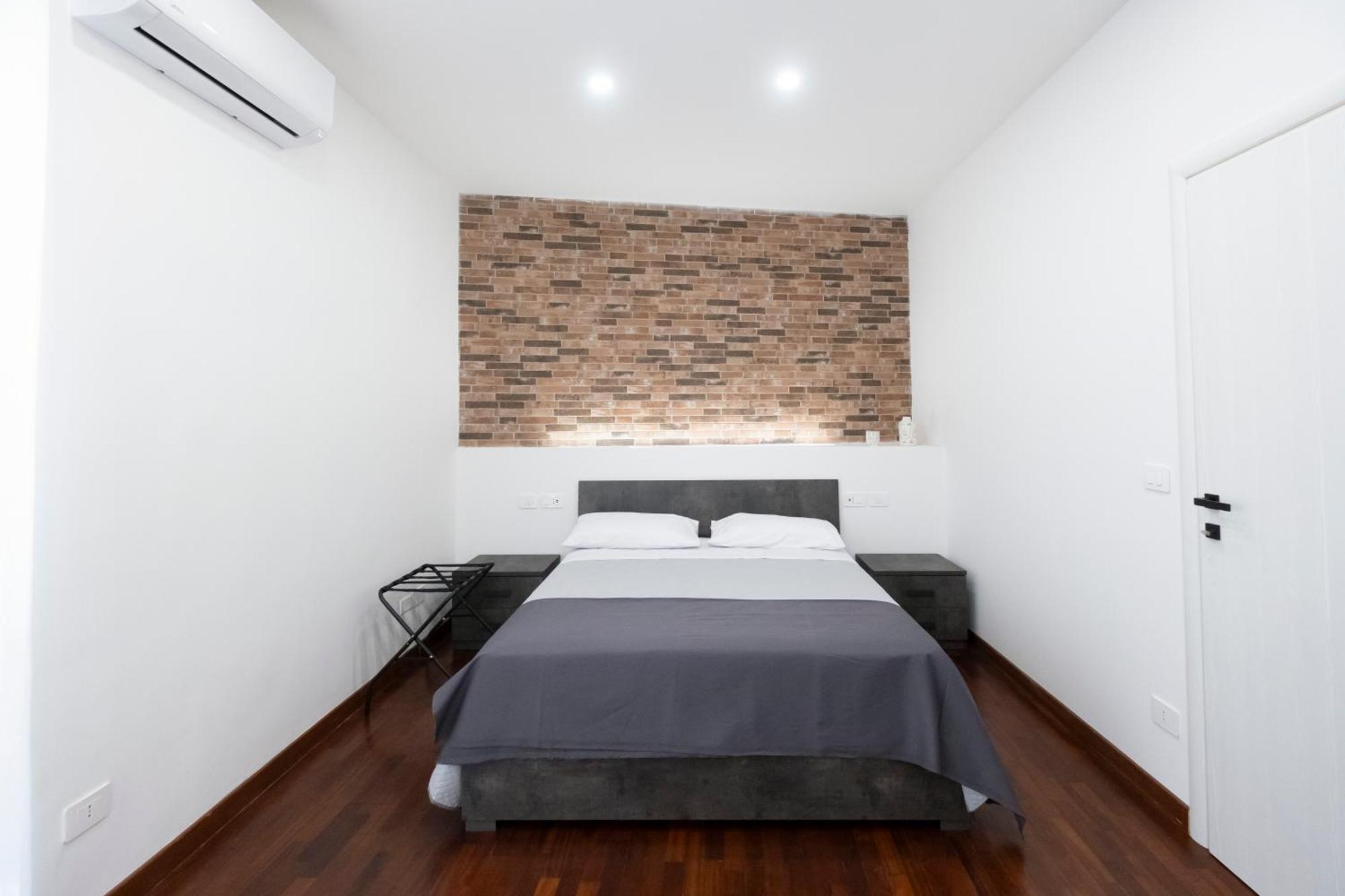 Factory Bed & Breakfast Naples