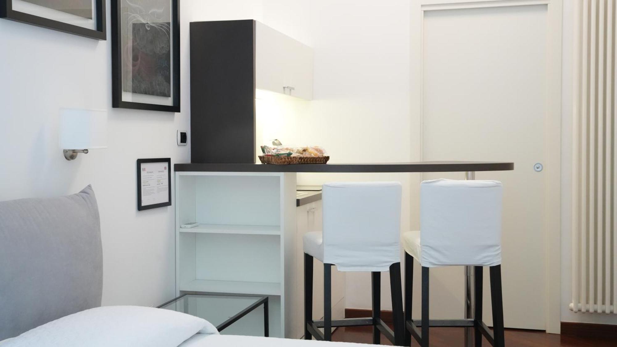 Luca Giordano 142 Bed & Breakfast Naples