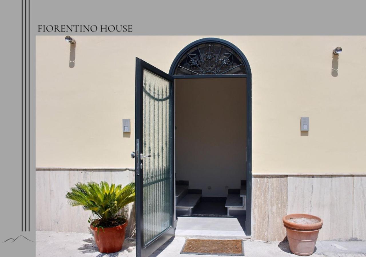 Apartment Free Parking - Fiorentino House Naples
