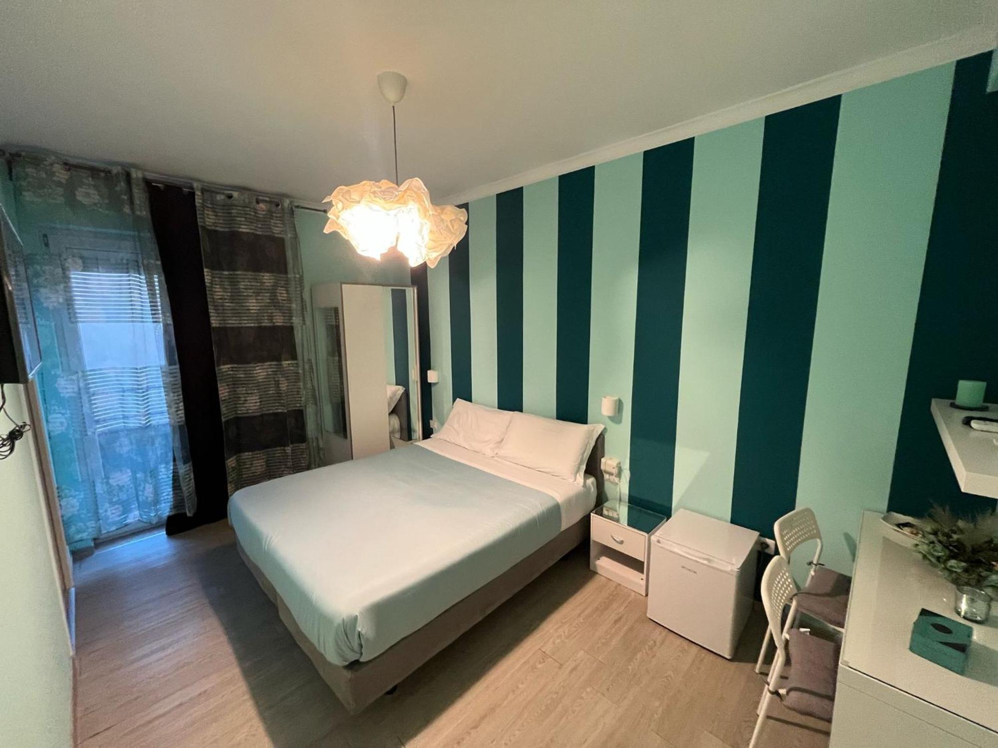 F.rooms