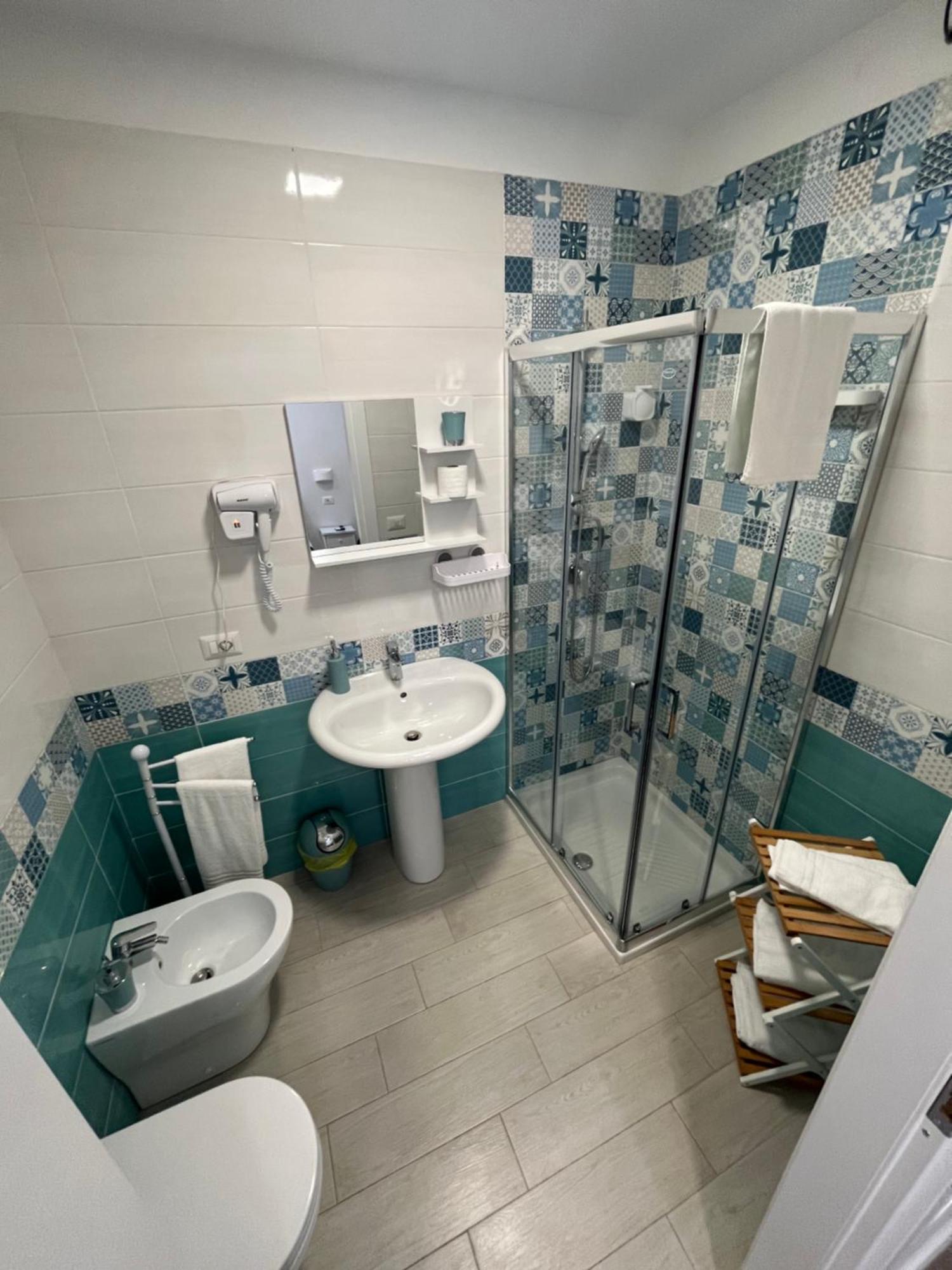 F Via Sementini Guest house Naples