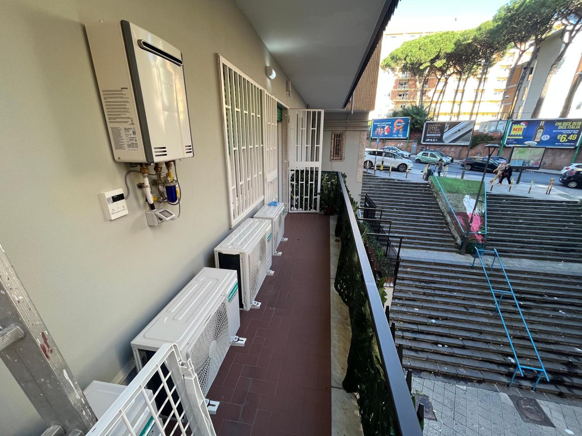F Via Sementini Guest house Naples