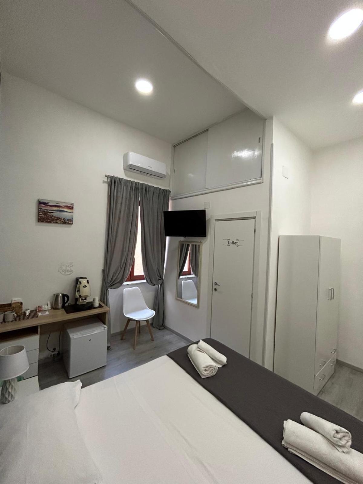 Guest house Garibaldi Naples