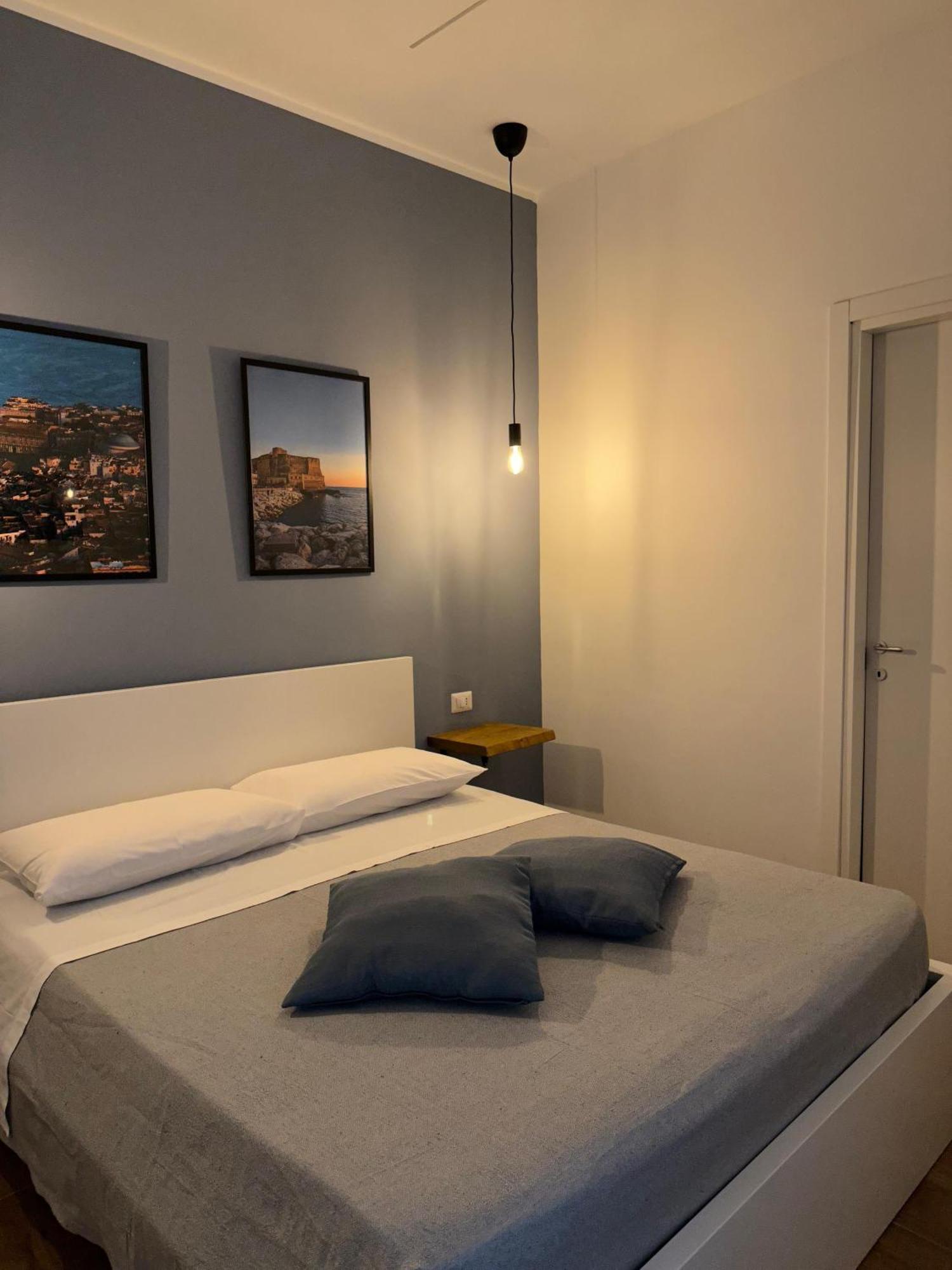 Conte Di Mola 67 Bed & Breakfast Naples