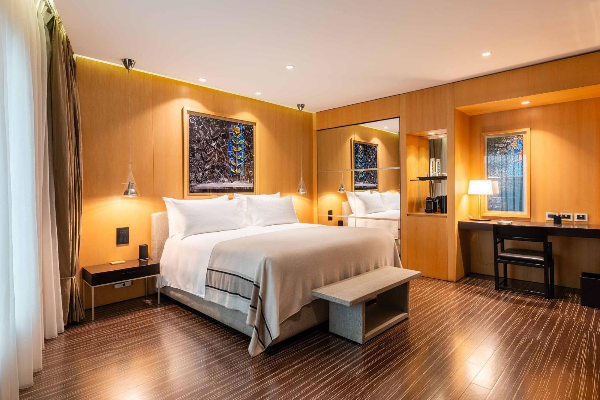 Romeo Hotel