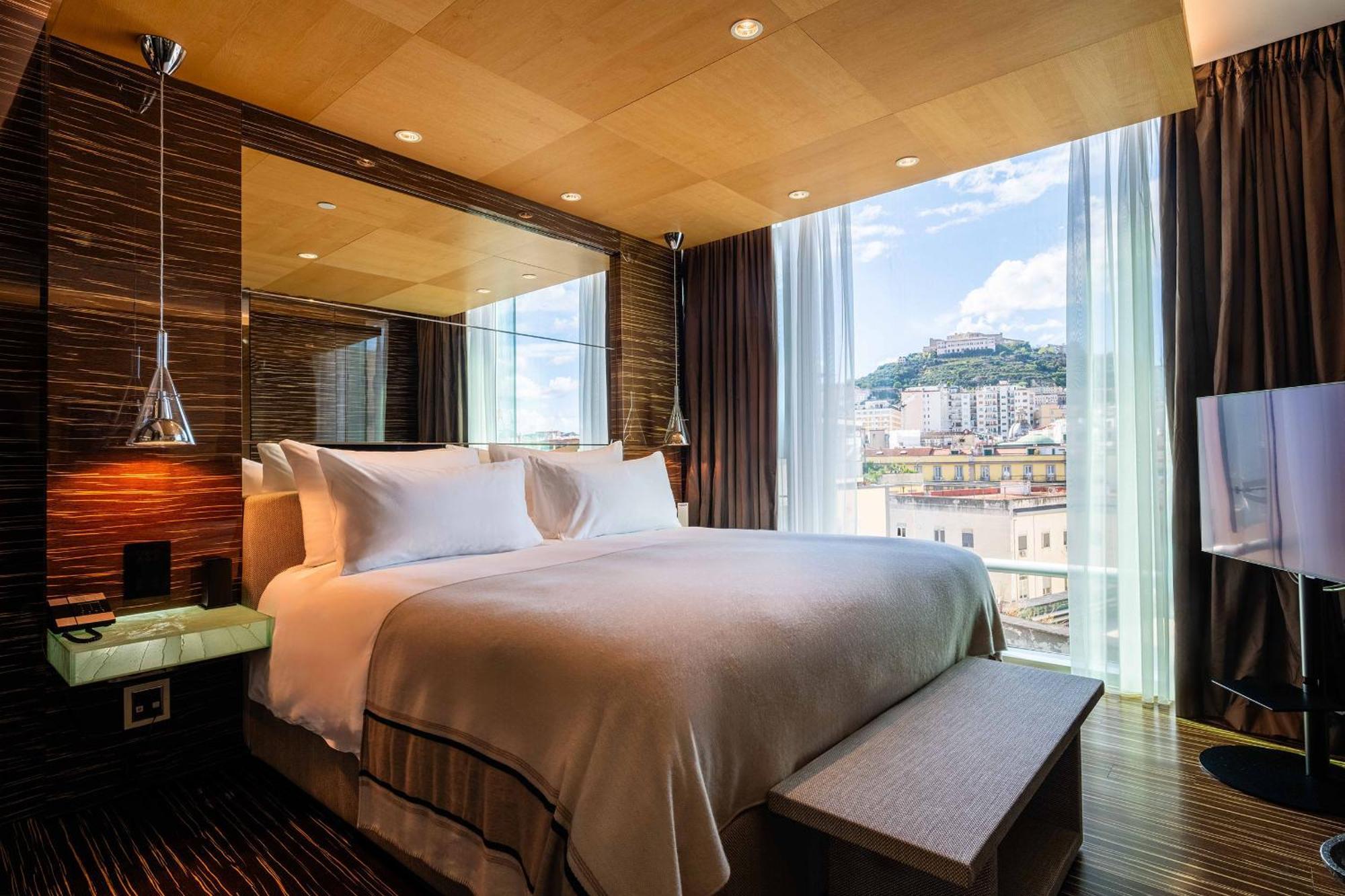 Hotel Romeo 5*