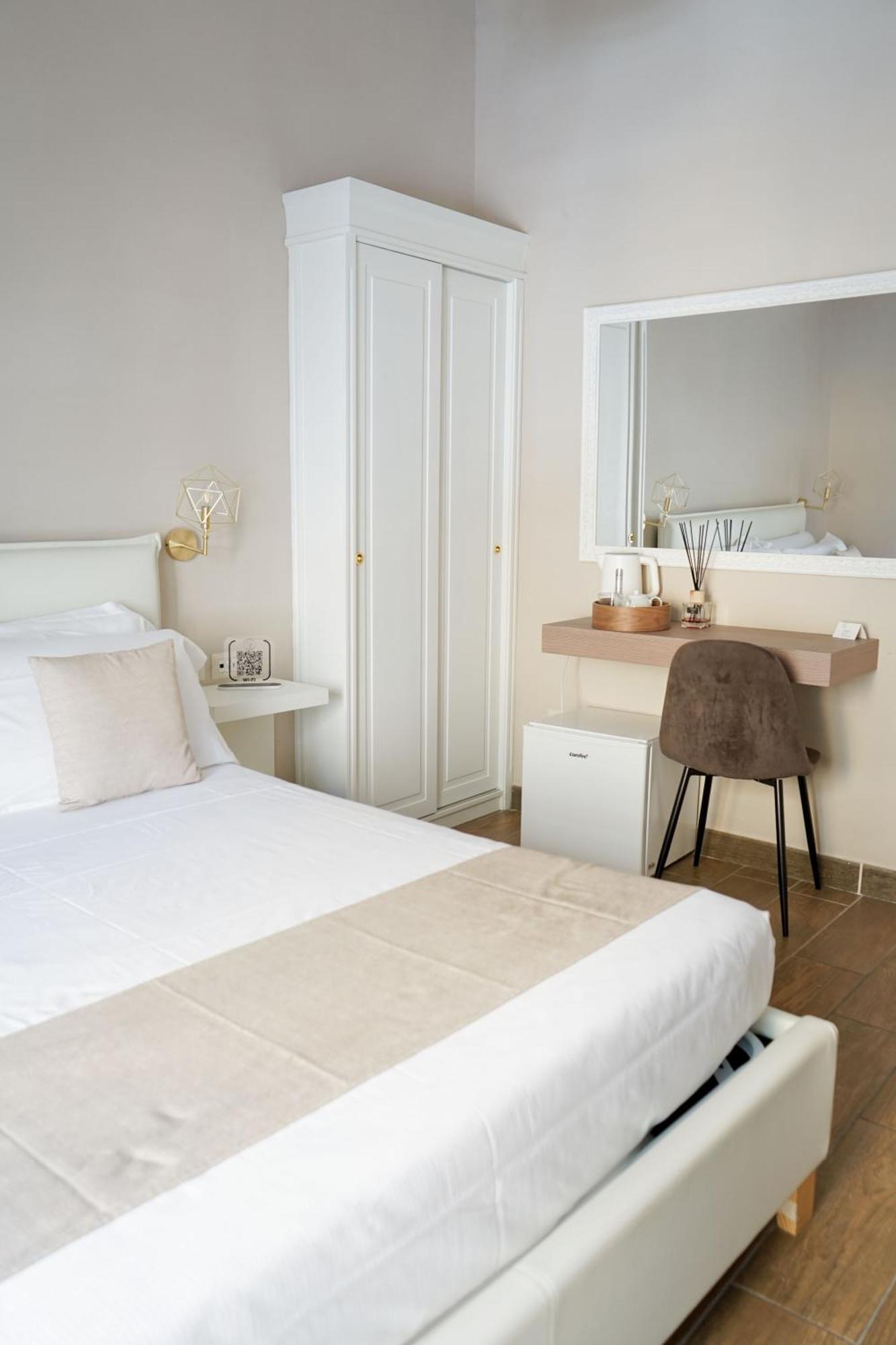 Parthenope Guest house 2*