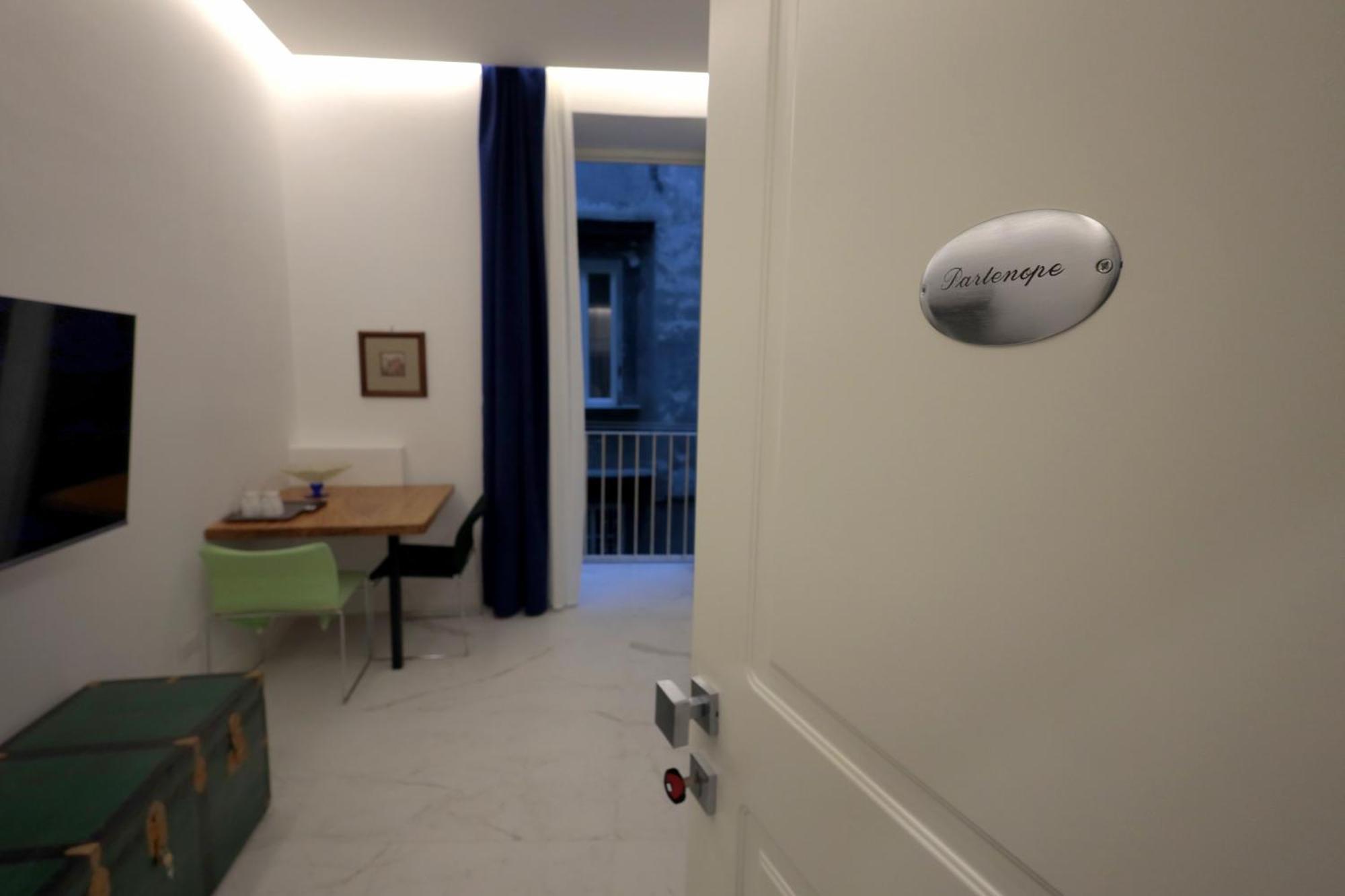 Relais Santa Lucia Sul Mare, * Naples