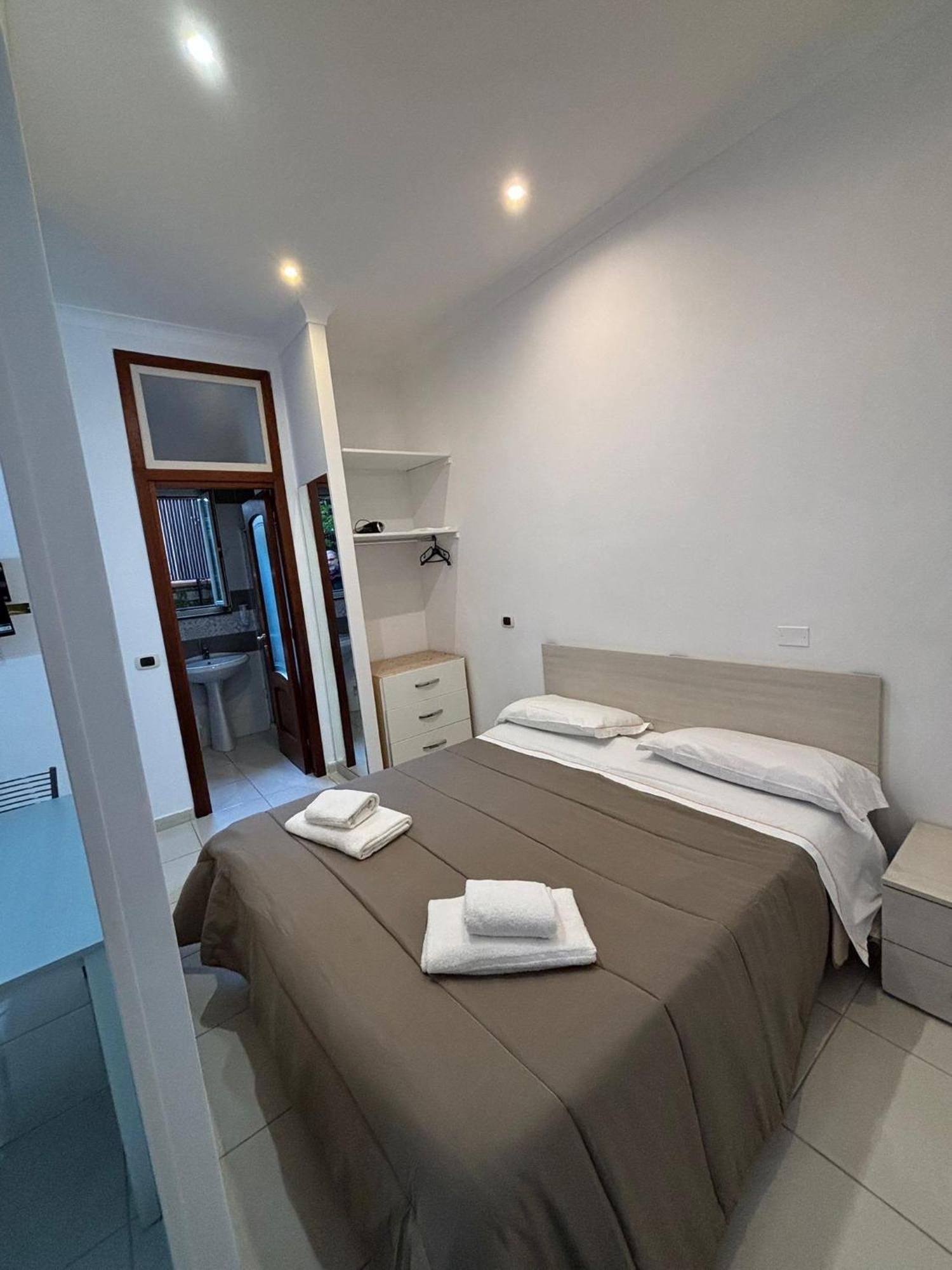 To Fly Guest house 2*