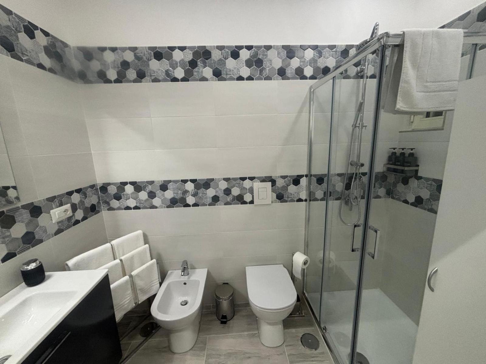 Engi - Leopardi Bed & Breakfast *