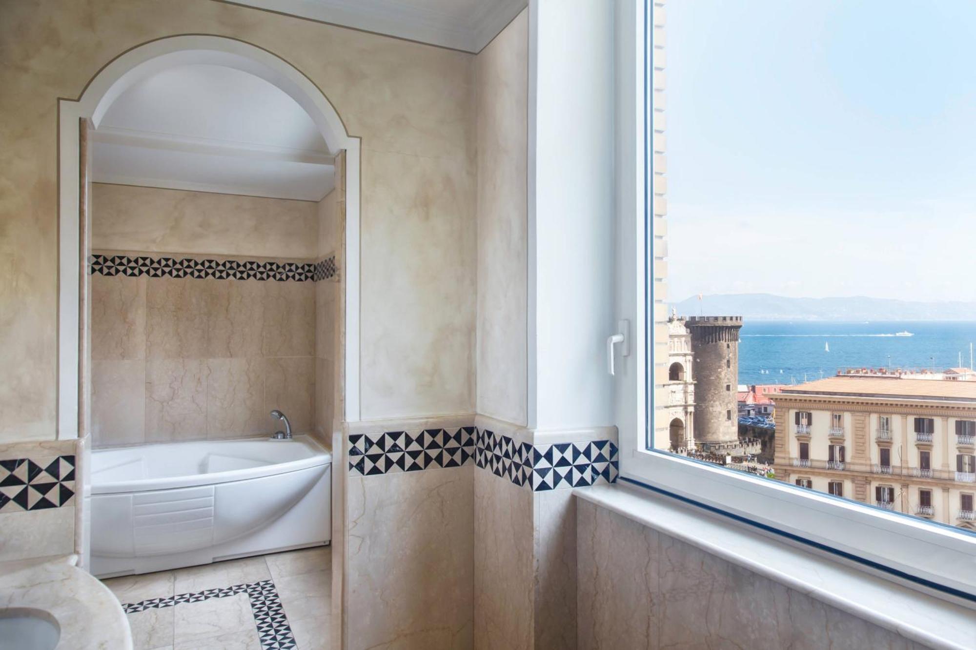 Renaissance Mediterraneo Hotel 4*