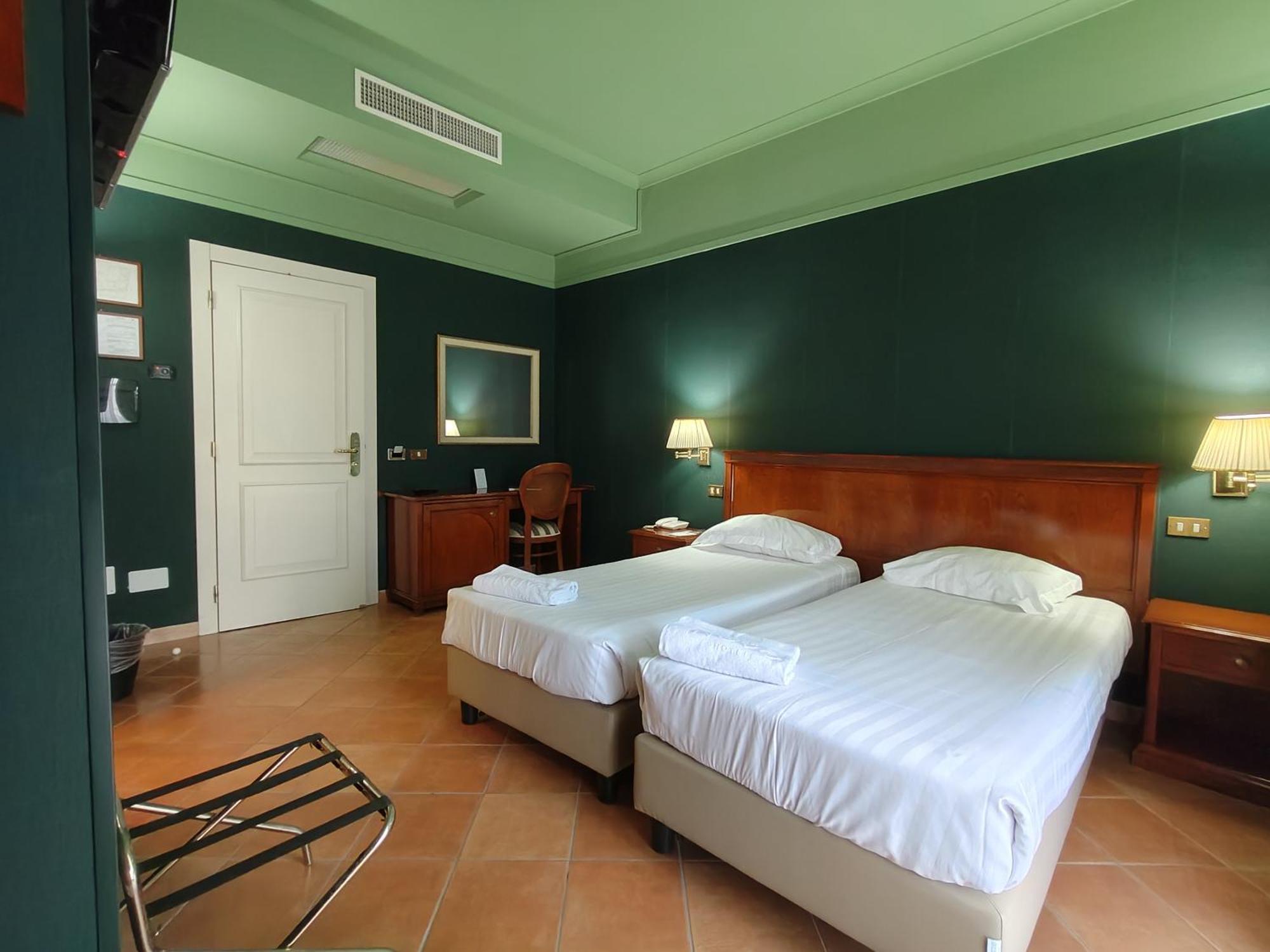 Nuvo Hotel