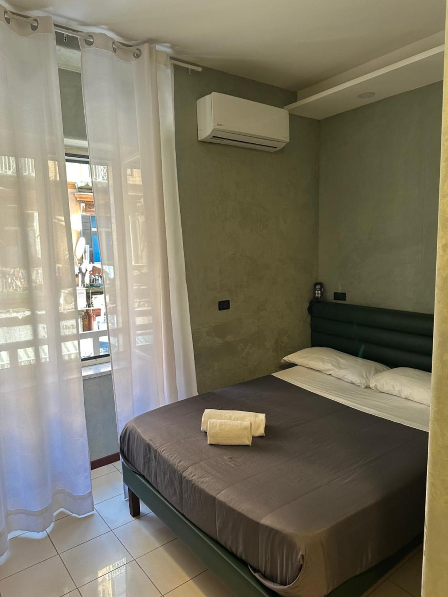 Smart Station 3* Naples