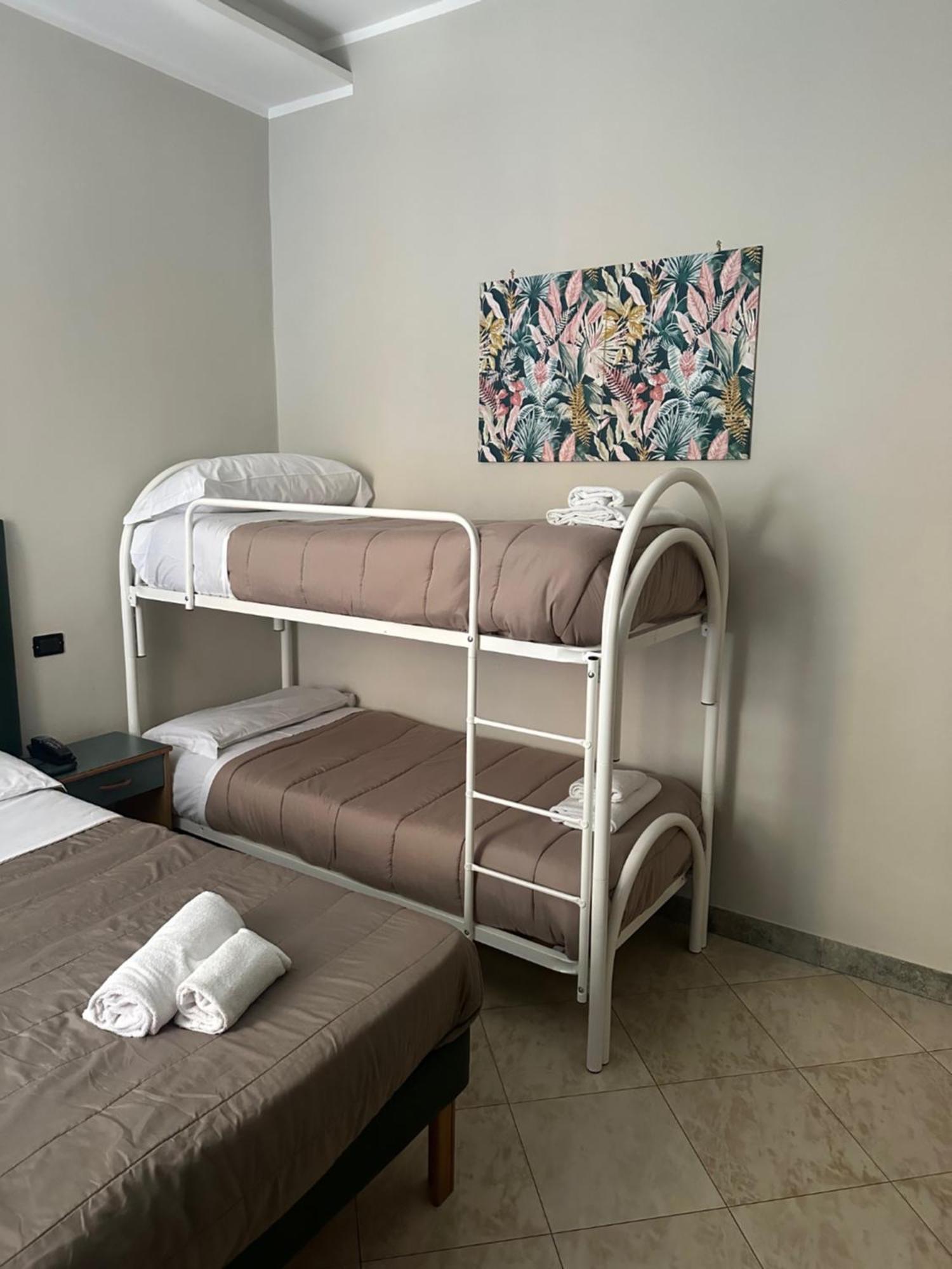 Smart Station Hotel 3*