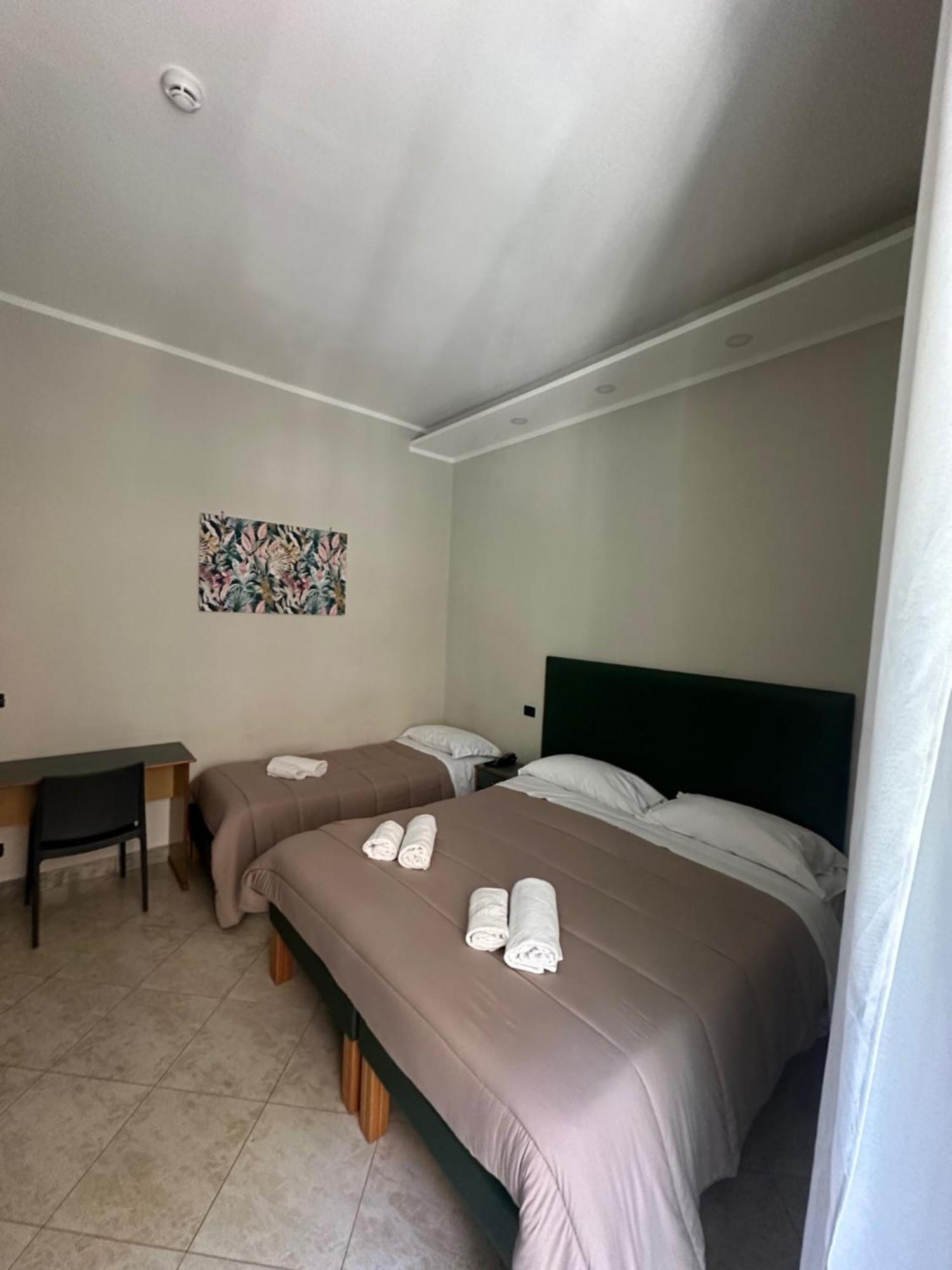 Hotel Smart Station 3*