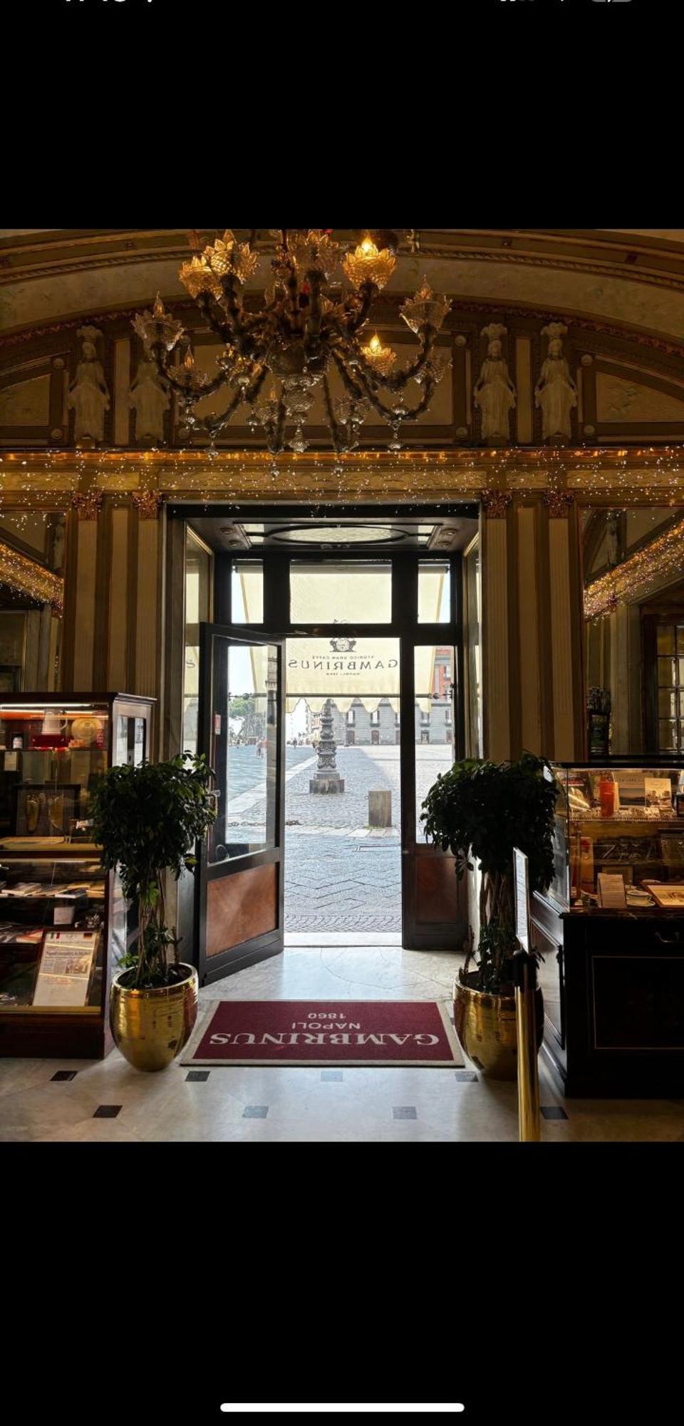 Casetta Piazza Plebiscito Guest house Naples