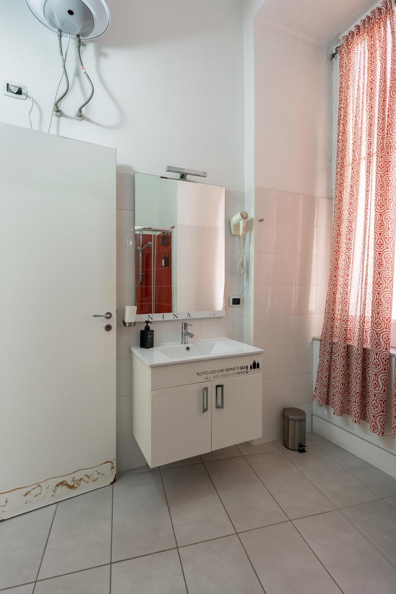 Nina Guest house *