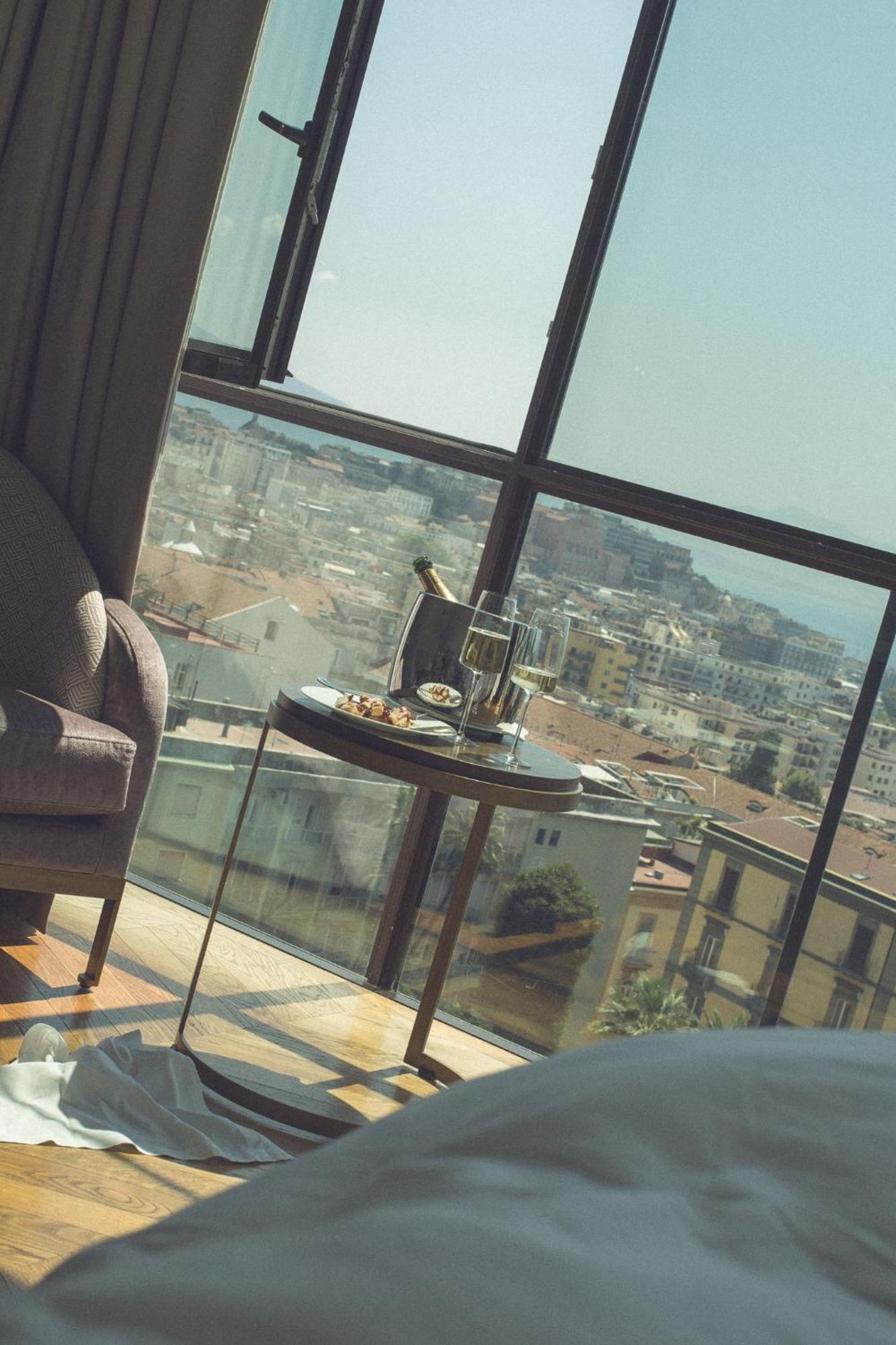 Hotel De Bonart Naples, Curio Collection By Hilton