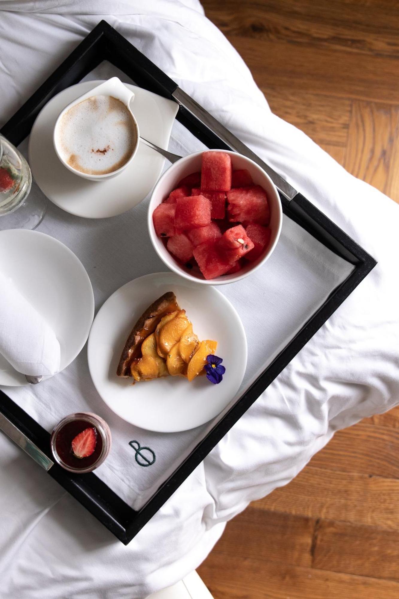 De Bonart Naples, Curio Collection By Hilton