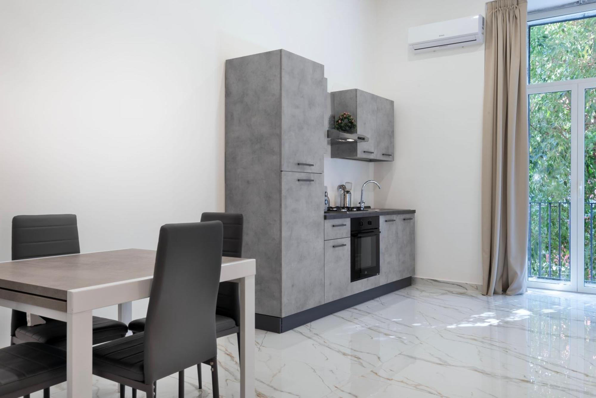 Irooms Foria 215 Guest house