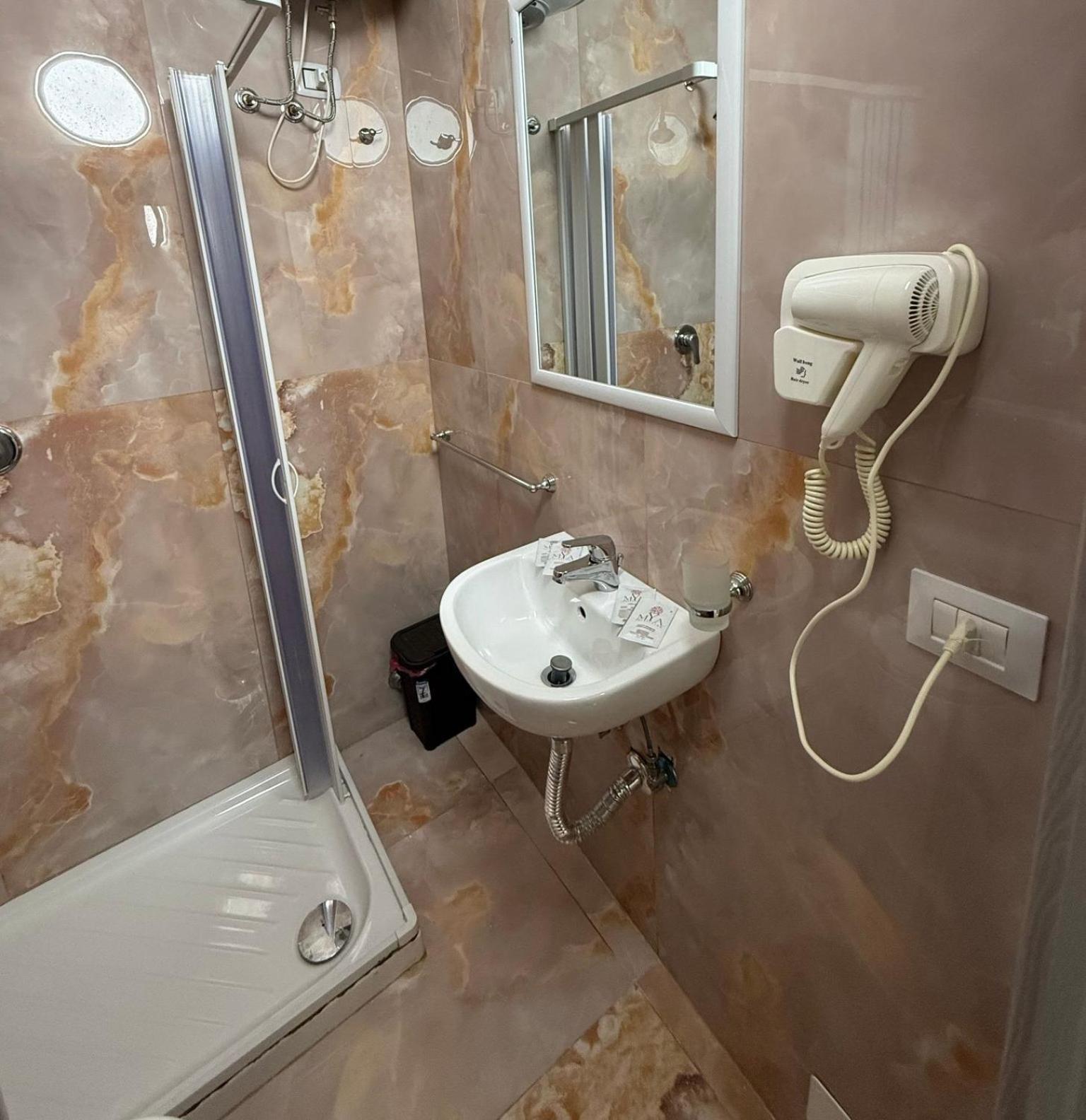 Valentino House Mattonelle Naples