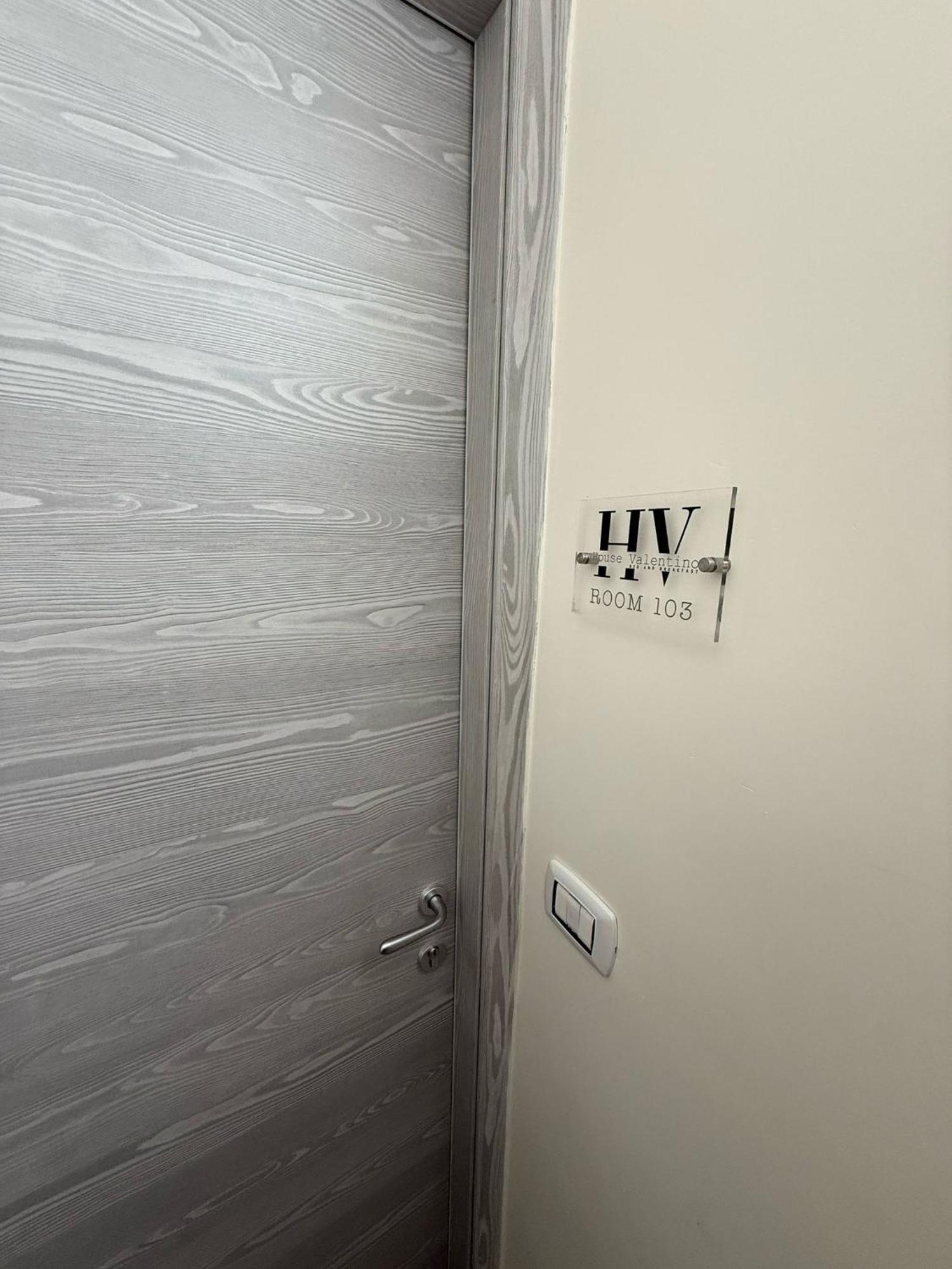 Apartment Valentino House Mattonelle Naples
