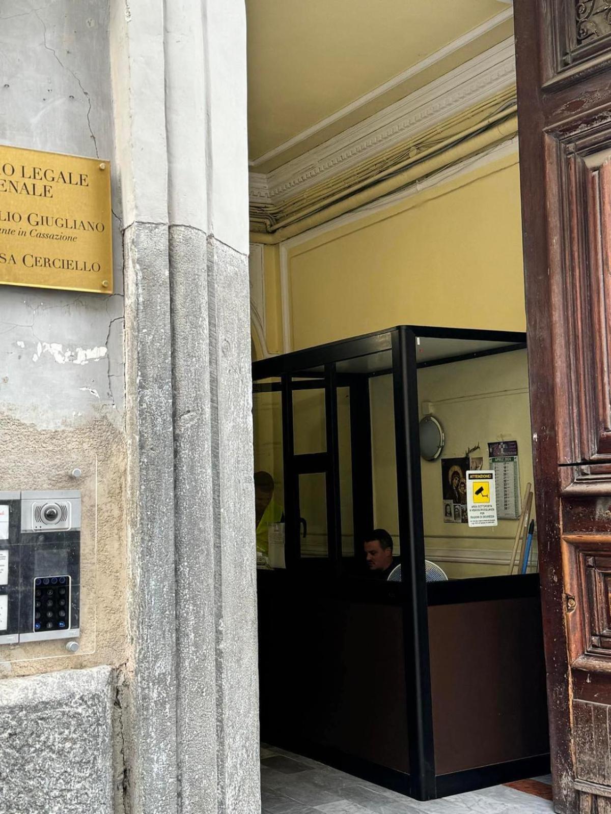 Apartment House Station Naples