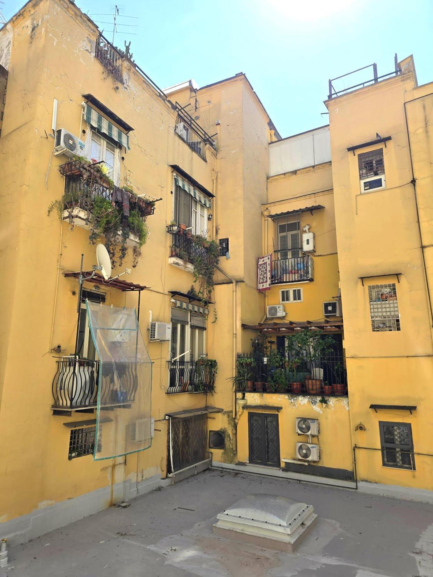 Oikia - Girasole Naples