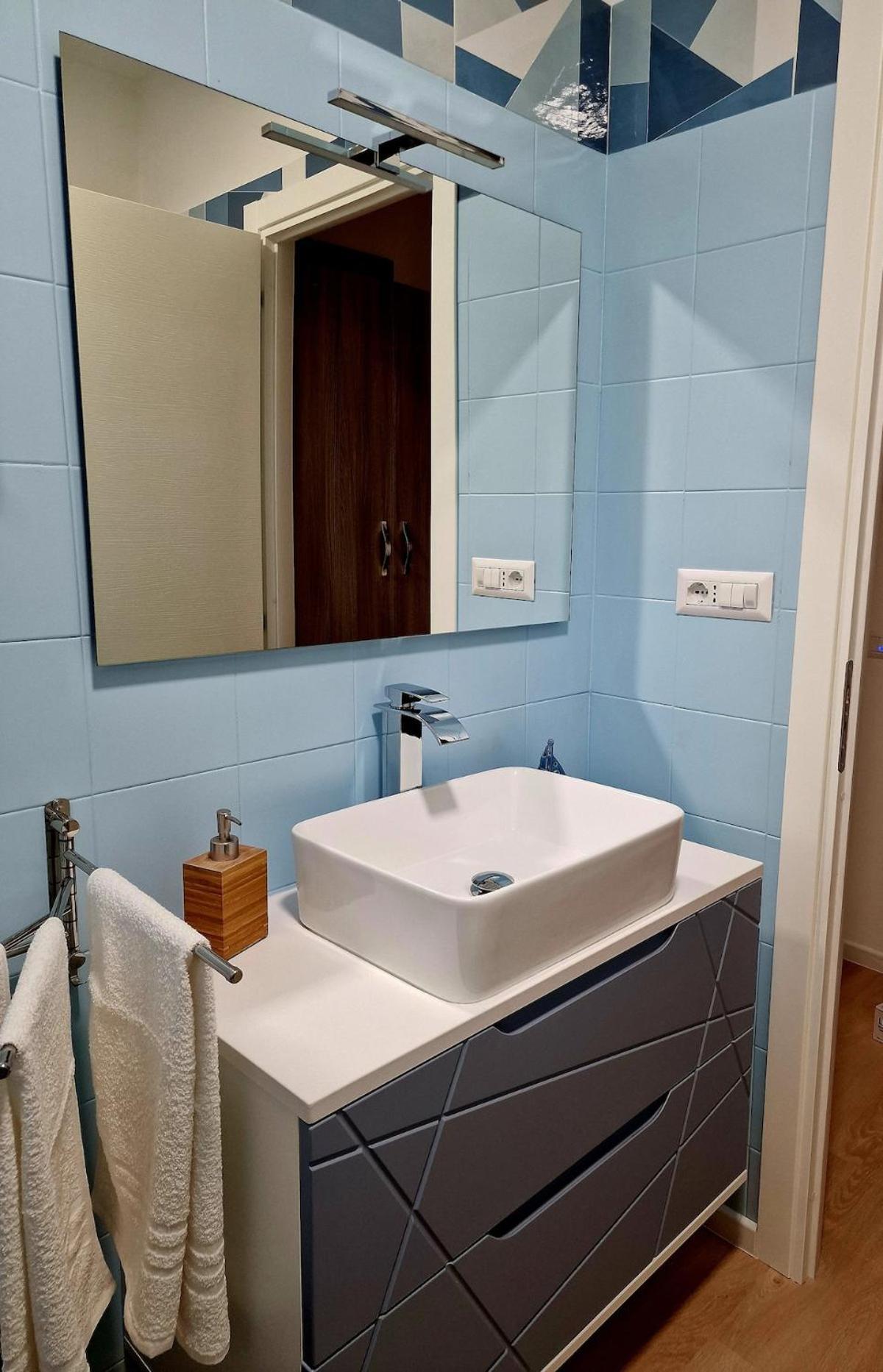 Apartment - Close To Metro & Connections *