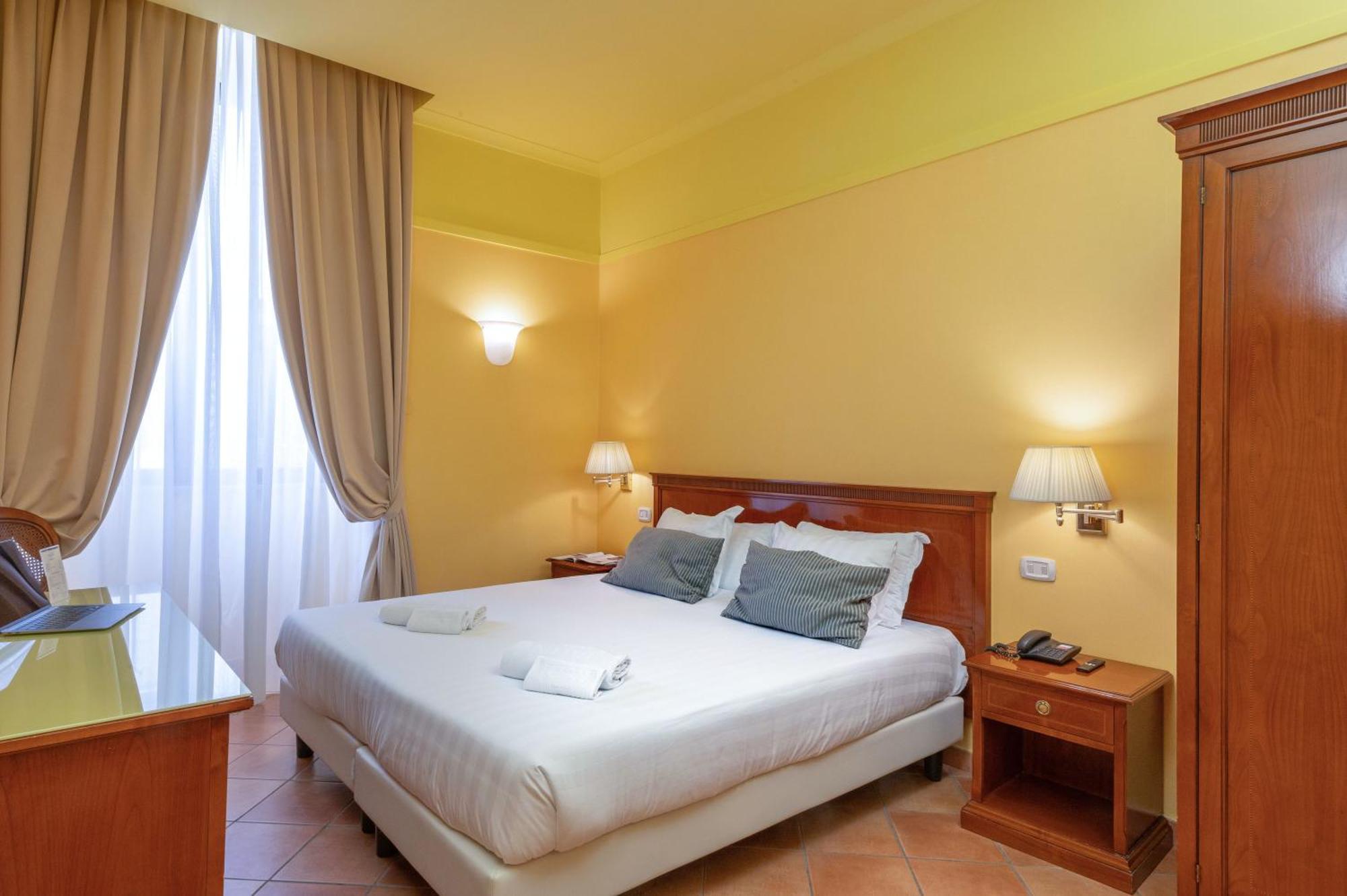 Nuvo Hotel