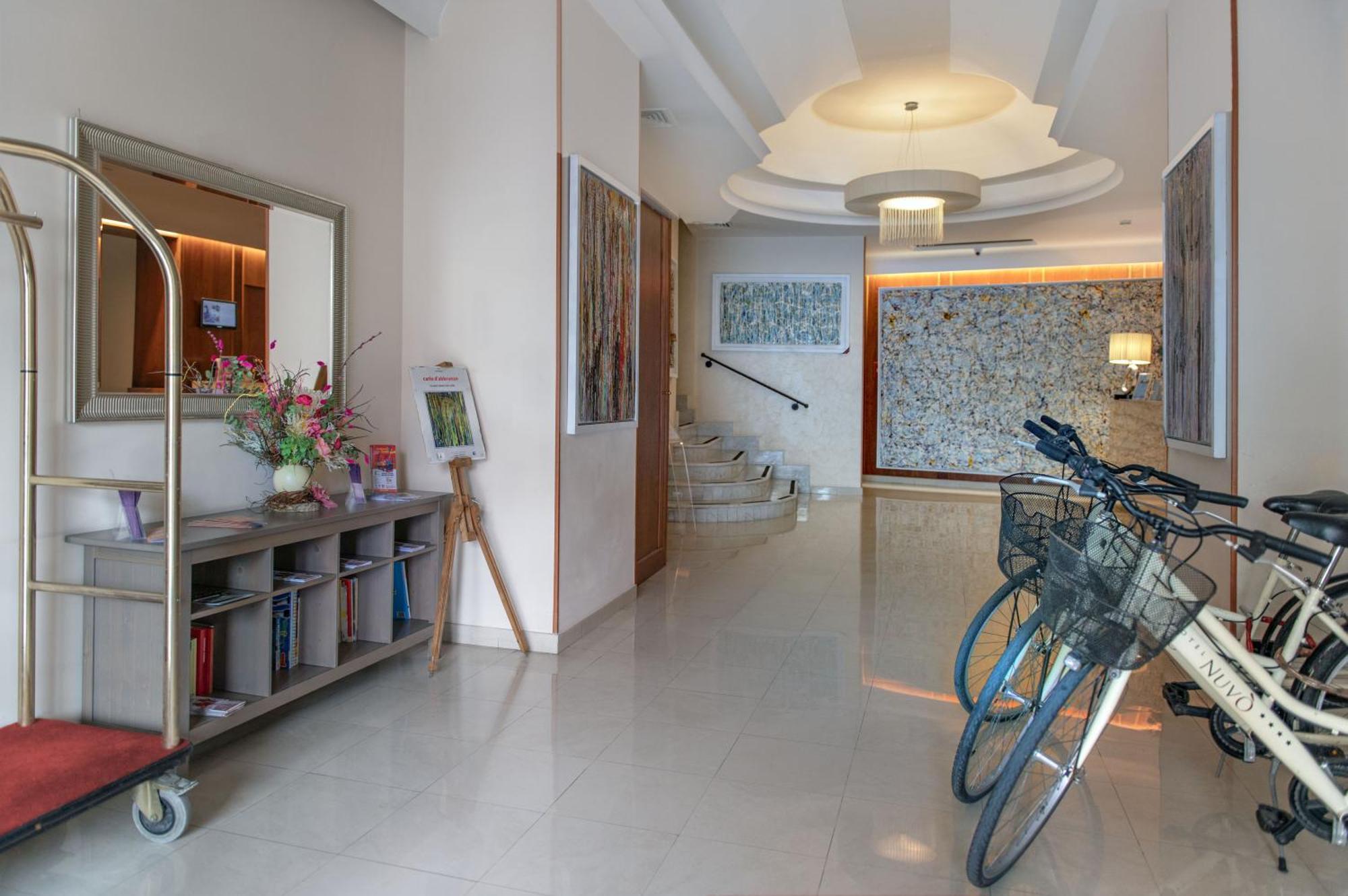 Hotel Nuvo Naples