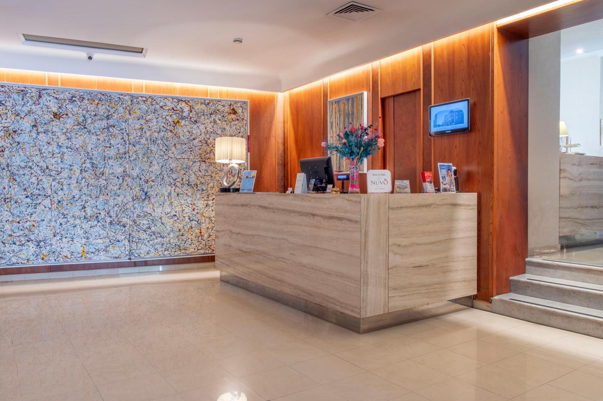 Nuvo Hotel Naples