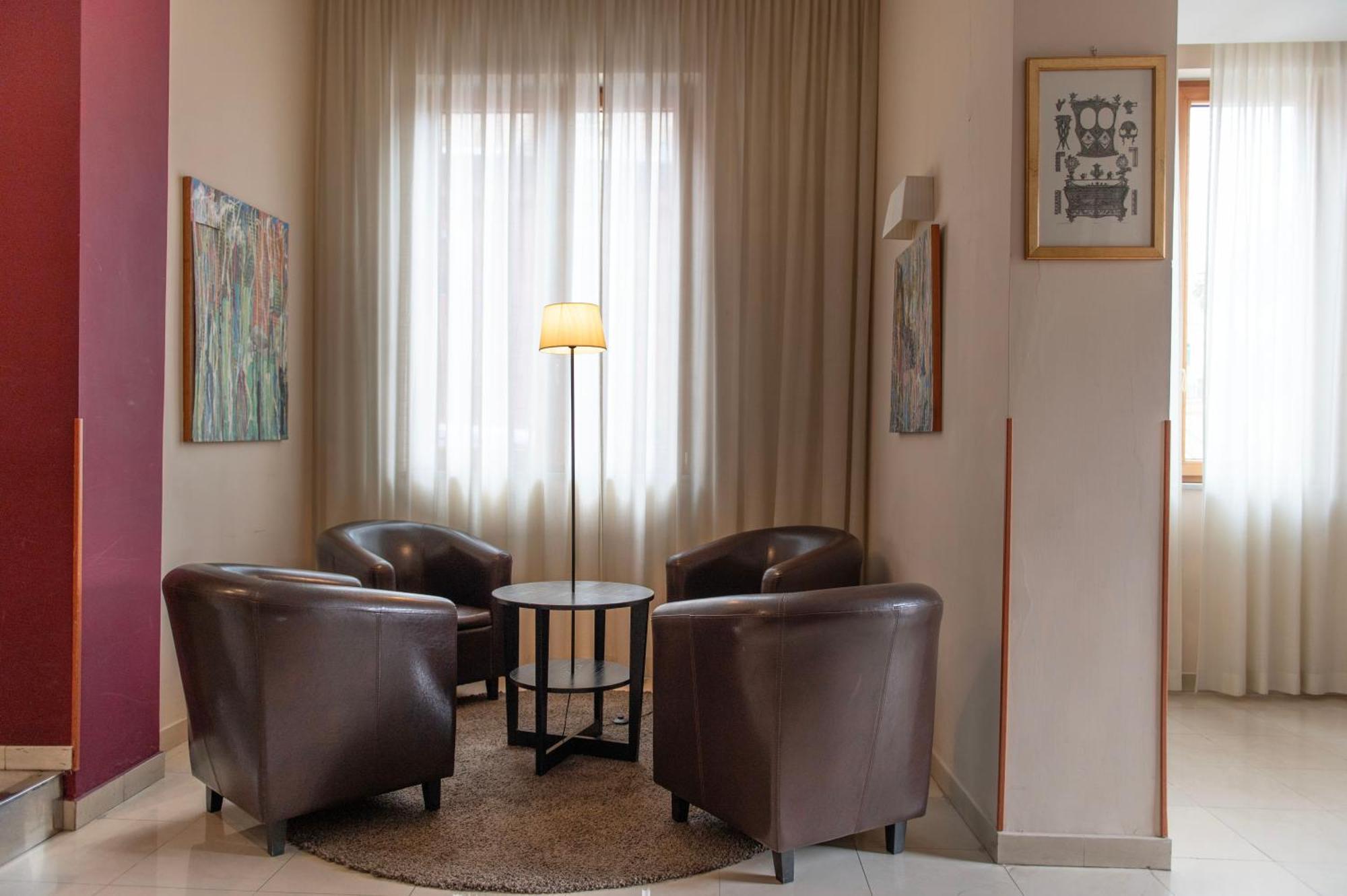 Hotel Nuvo 4*
