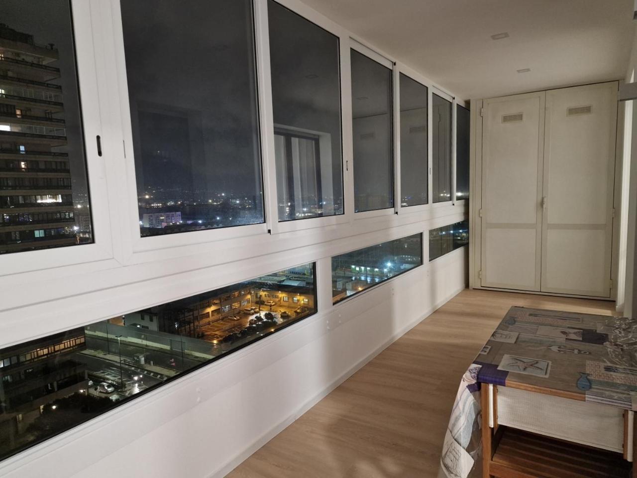 - Close To Metro & Connections Apartment *