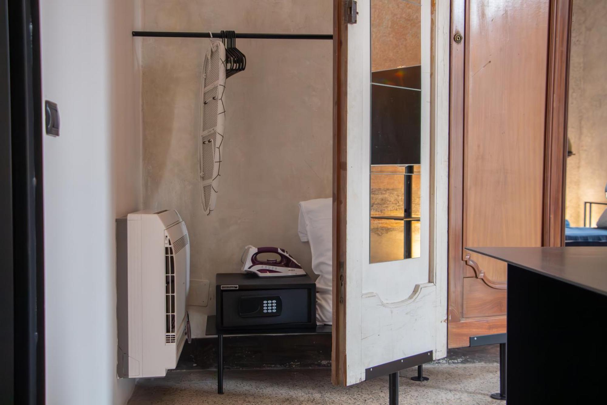 Guest house Tutt 'e Sant Luxury 2*