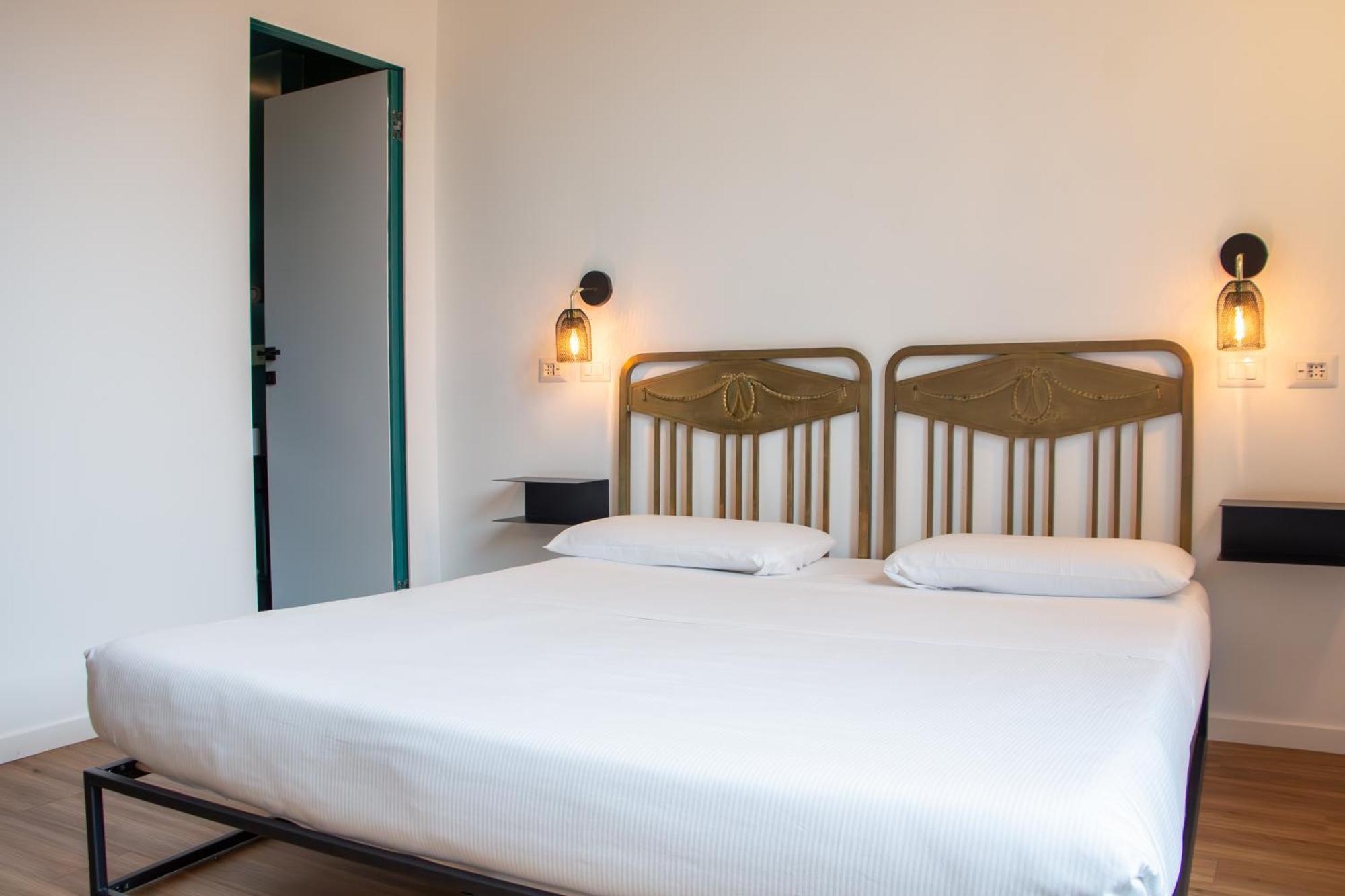 Guest house Tutt 'e Sant Luxury 2*