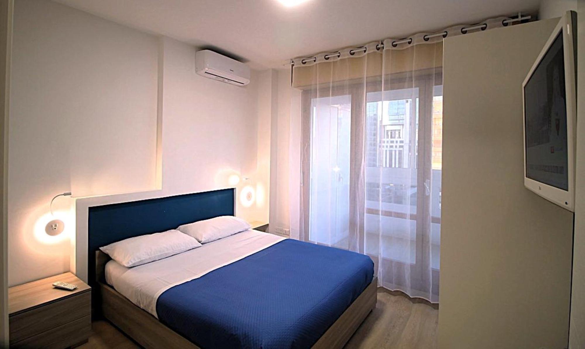 - Close To Metro & Connections Apartment *