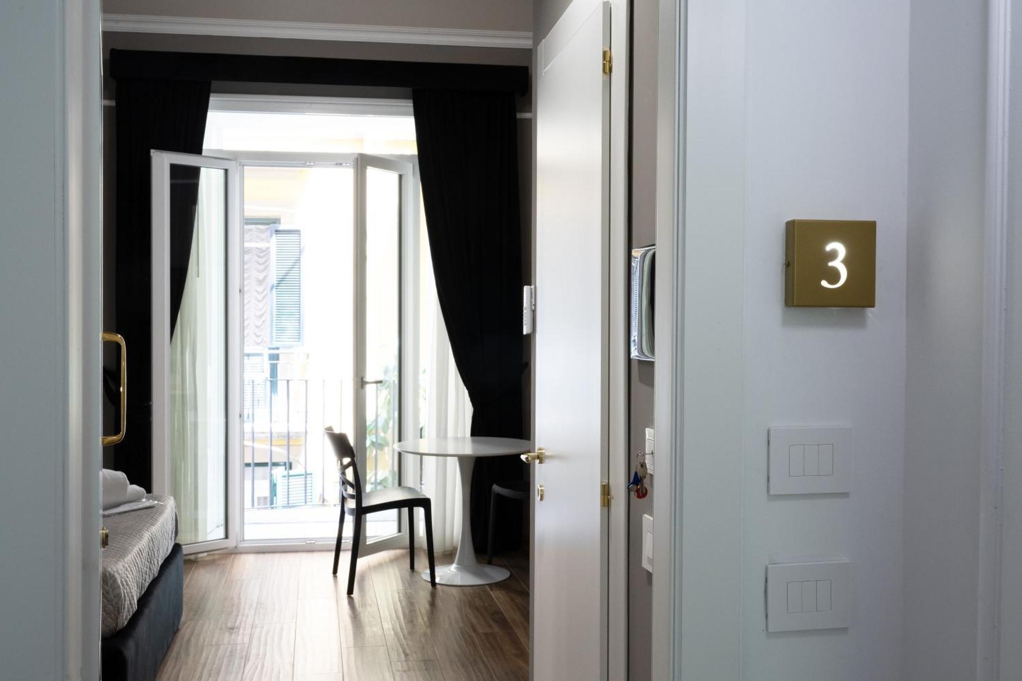 Dimora Neapolis Guest house *