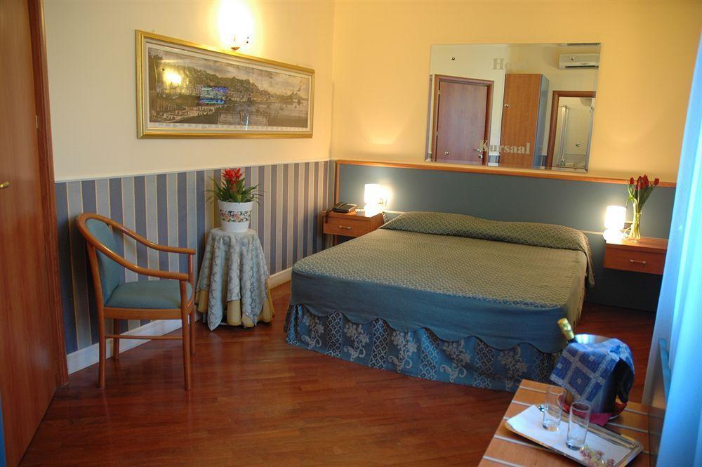 Kursaal 3* Naples