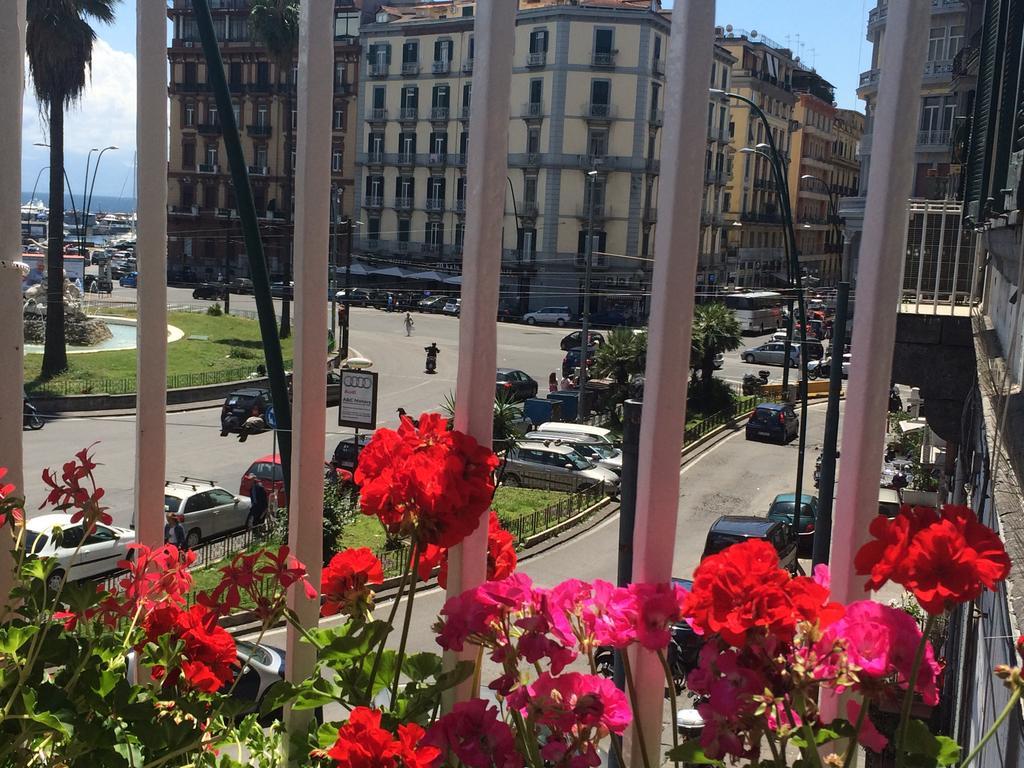 Bed & Breakfast Base Mergellina 3*