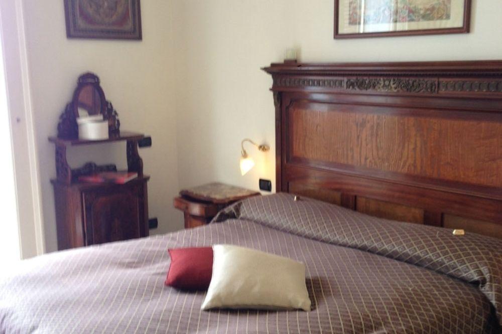 La Dimora Dei Baroni Bed & Breakfast 3*