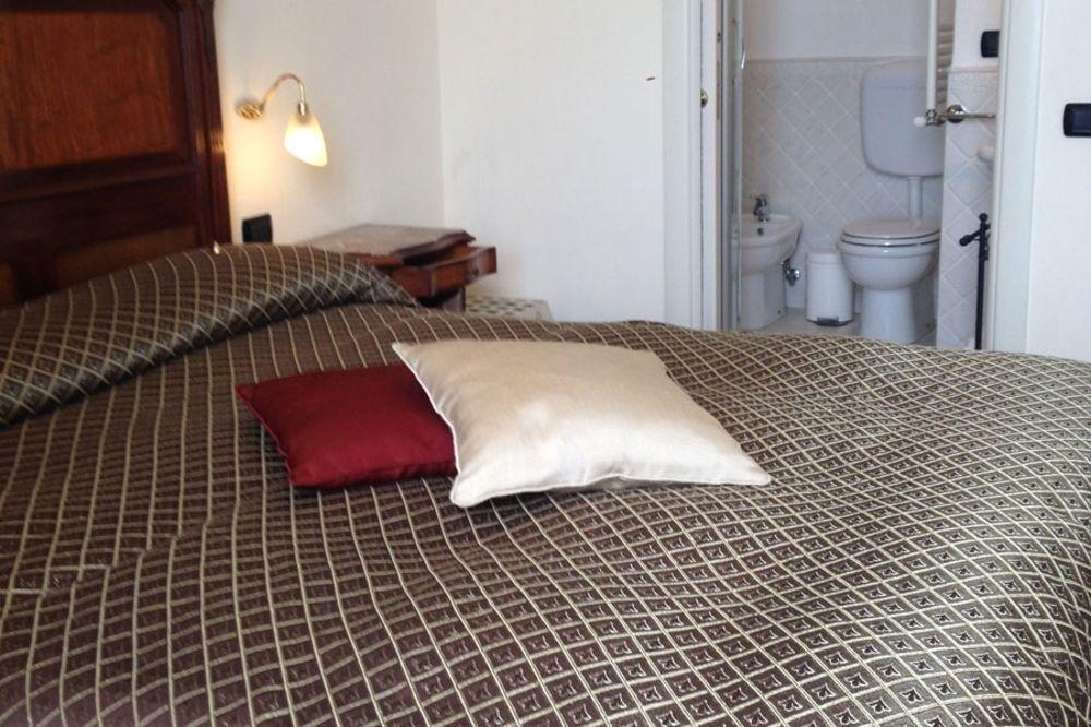 La Dimora Dei Baroni Bed & Breakfast 3*