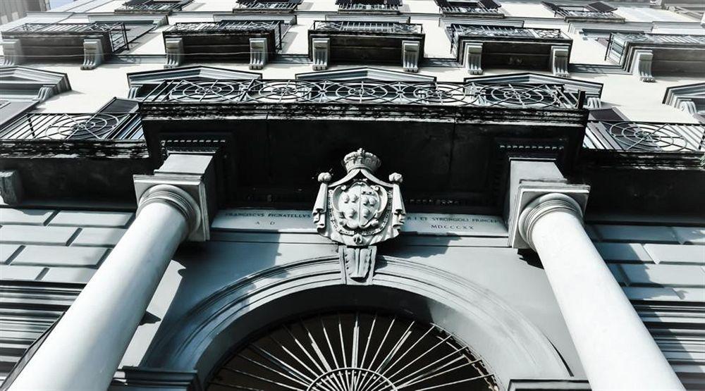 The Royals Experience Bed & Breakfast 2*