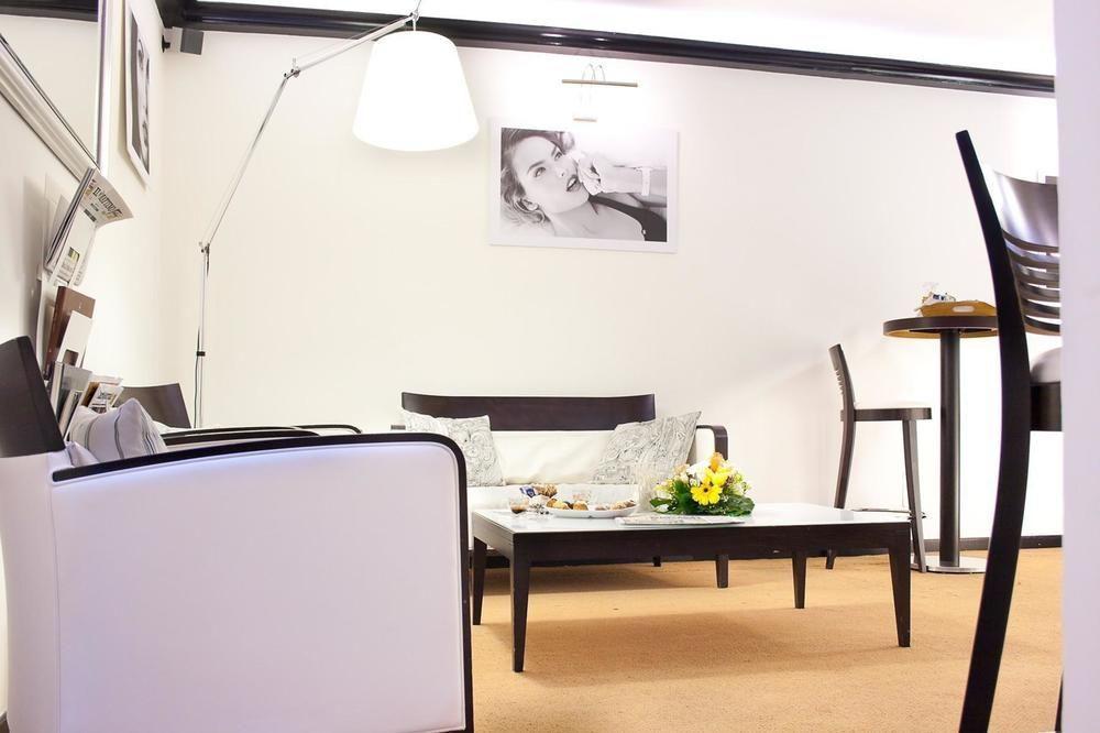 Plebiscito Apartment Naples