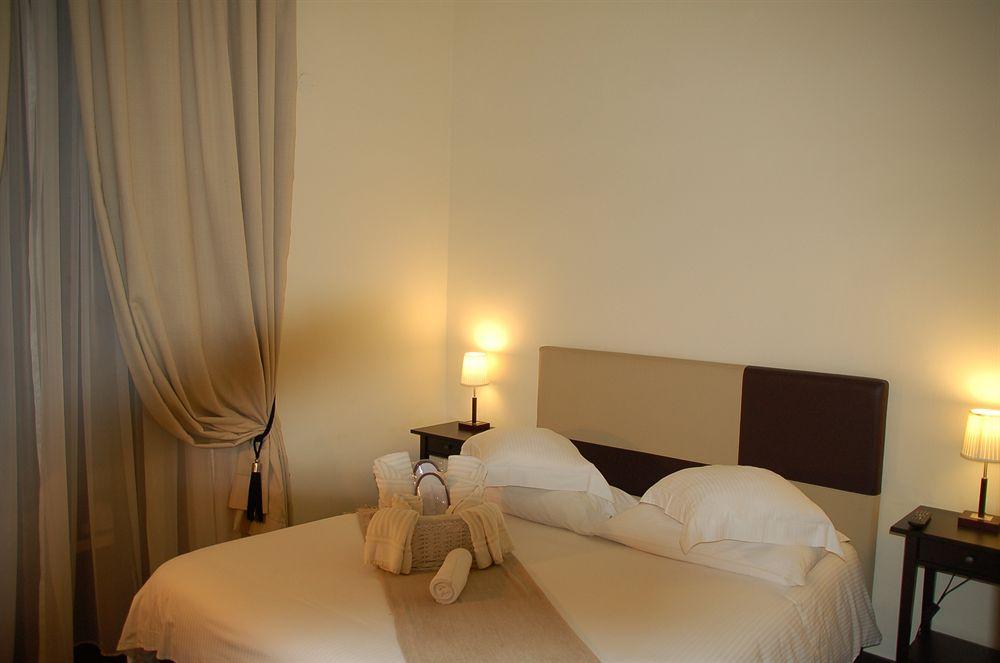 Plebiscito Apartment Naples